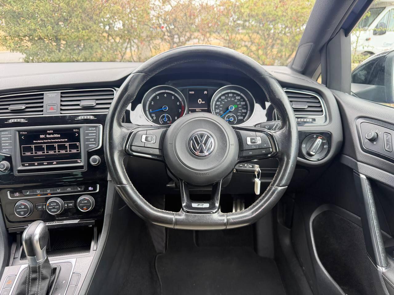 Volkswagen Golf view 29