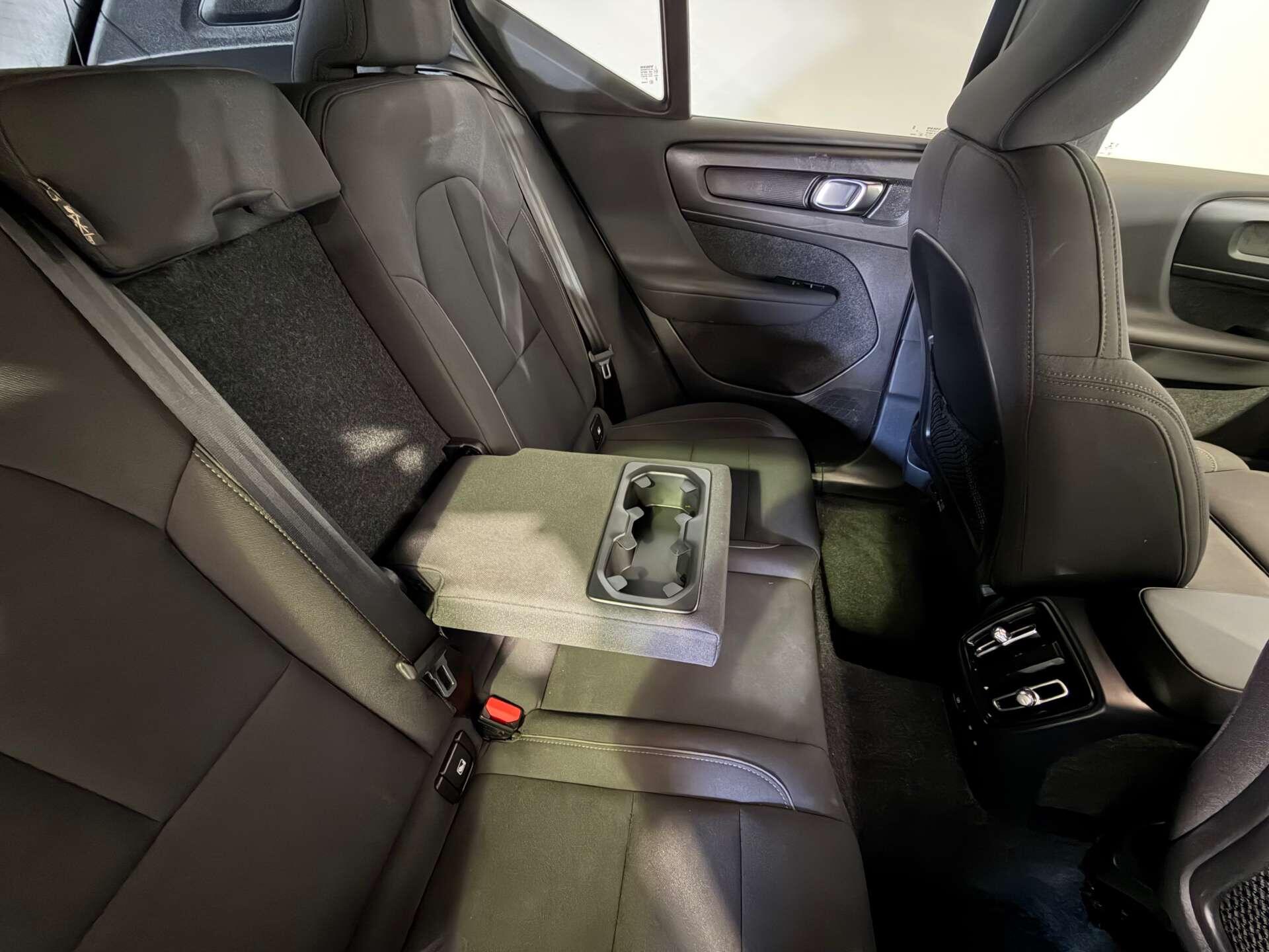 Volvo XC40 view 51