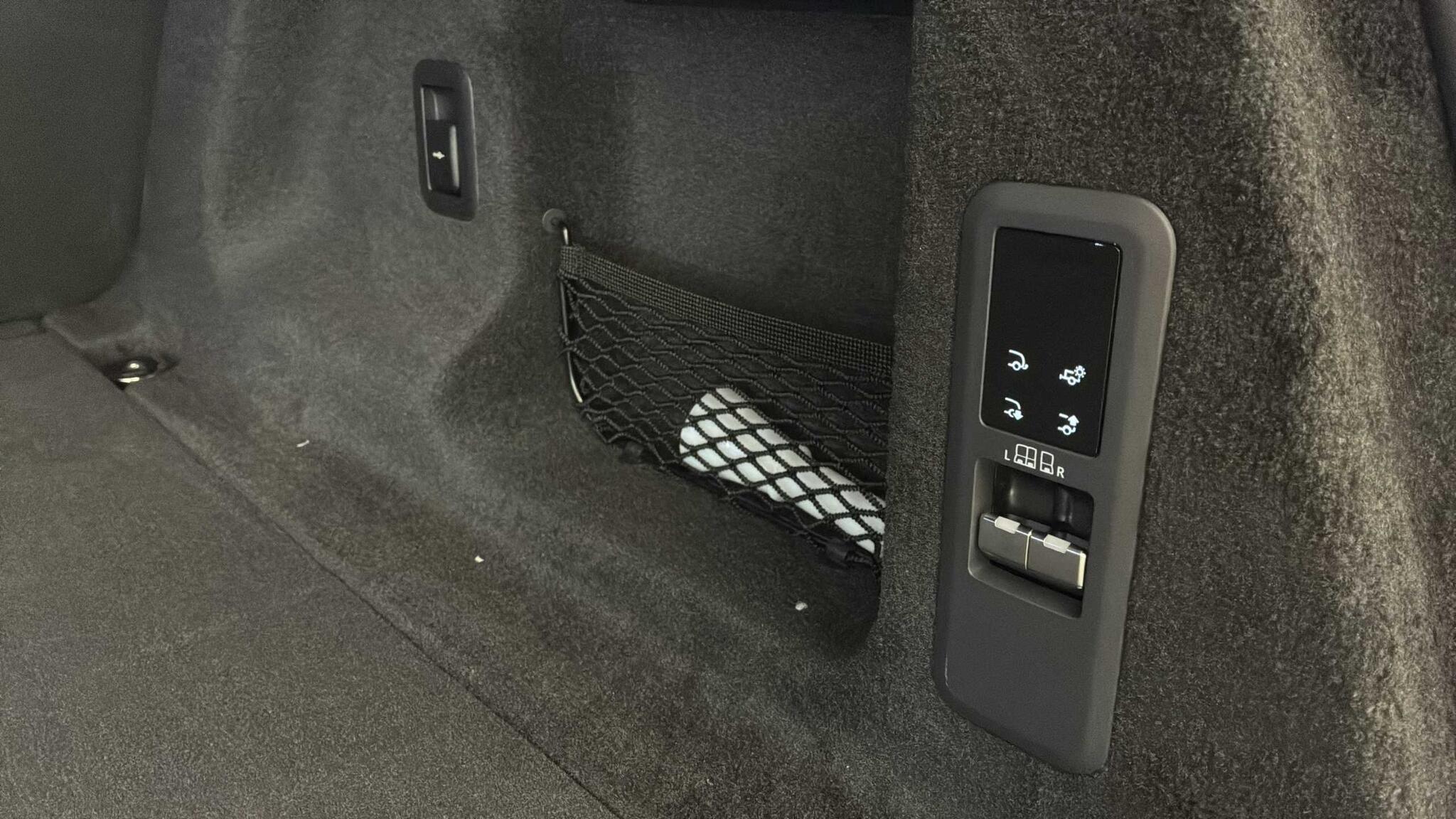 Land Rover Range Rover Sport view 36