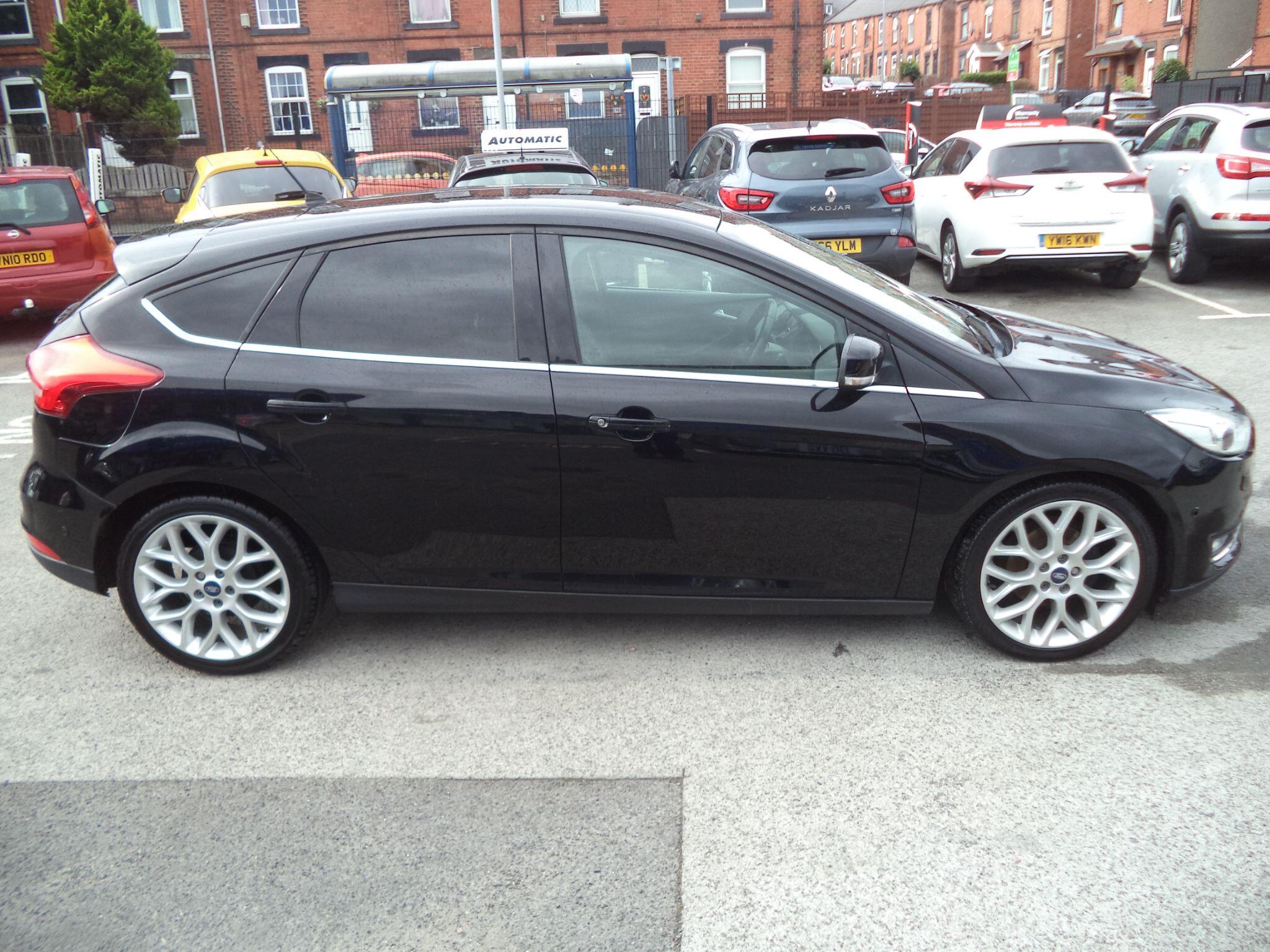 Ford Focus view 8