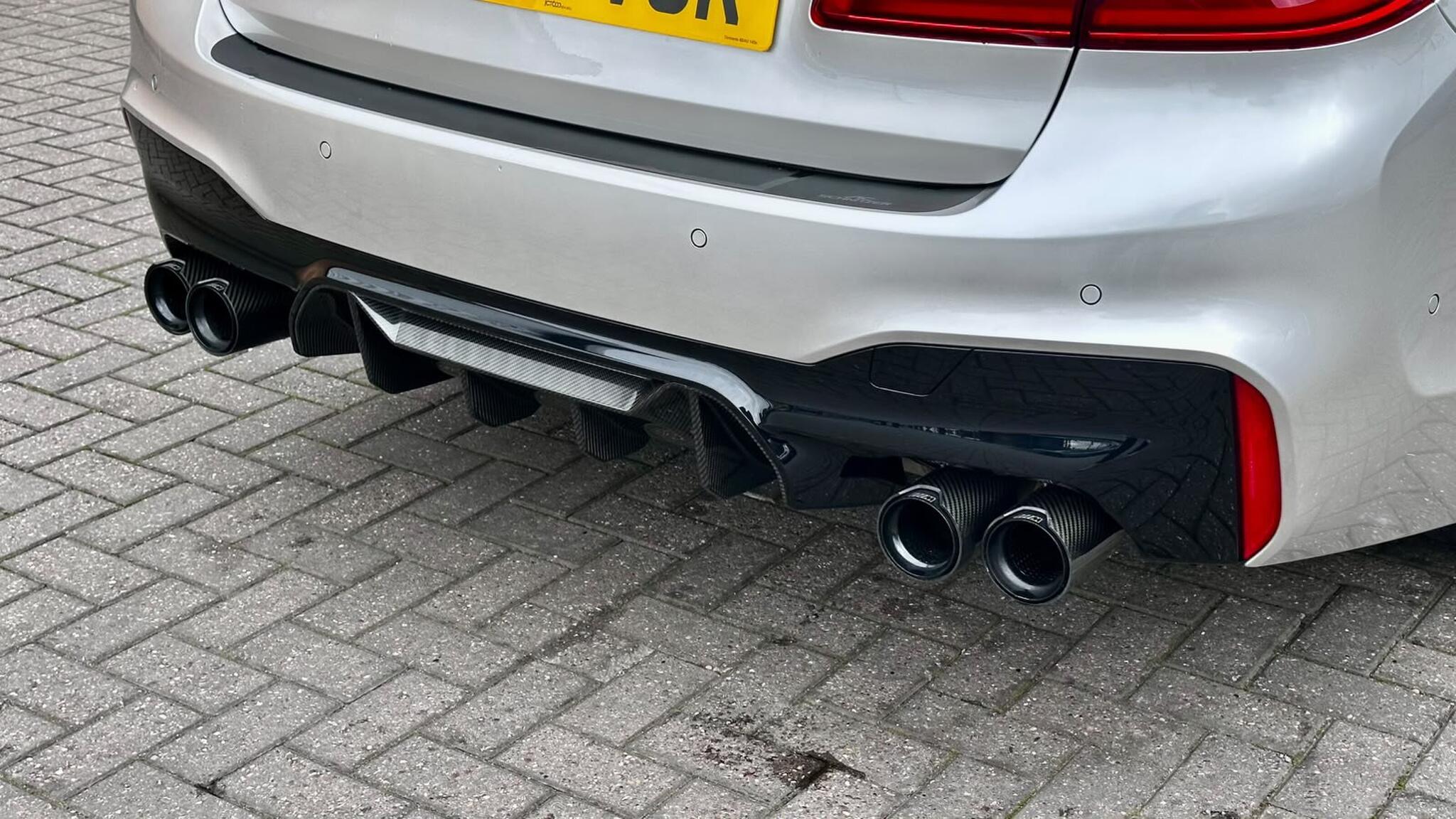 BMW M5 view 26