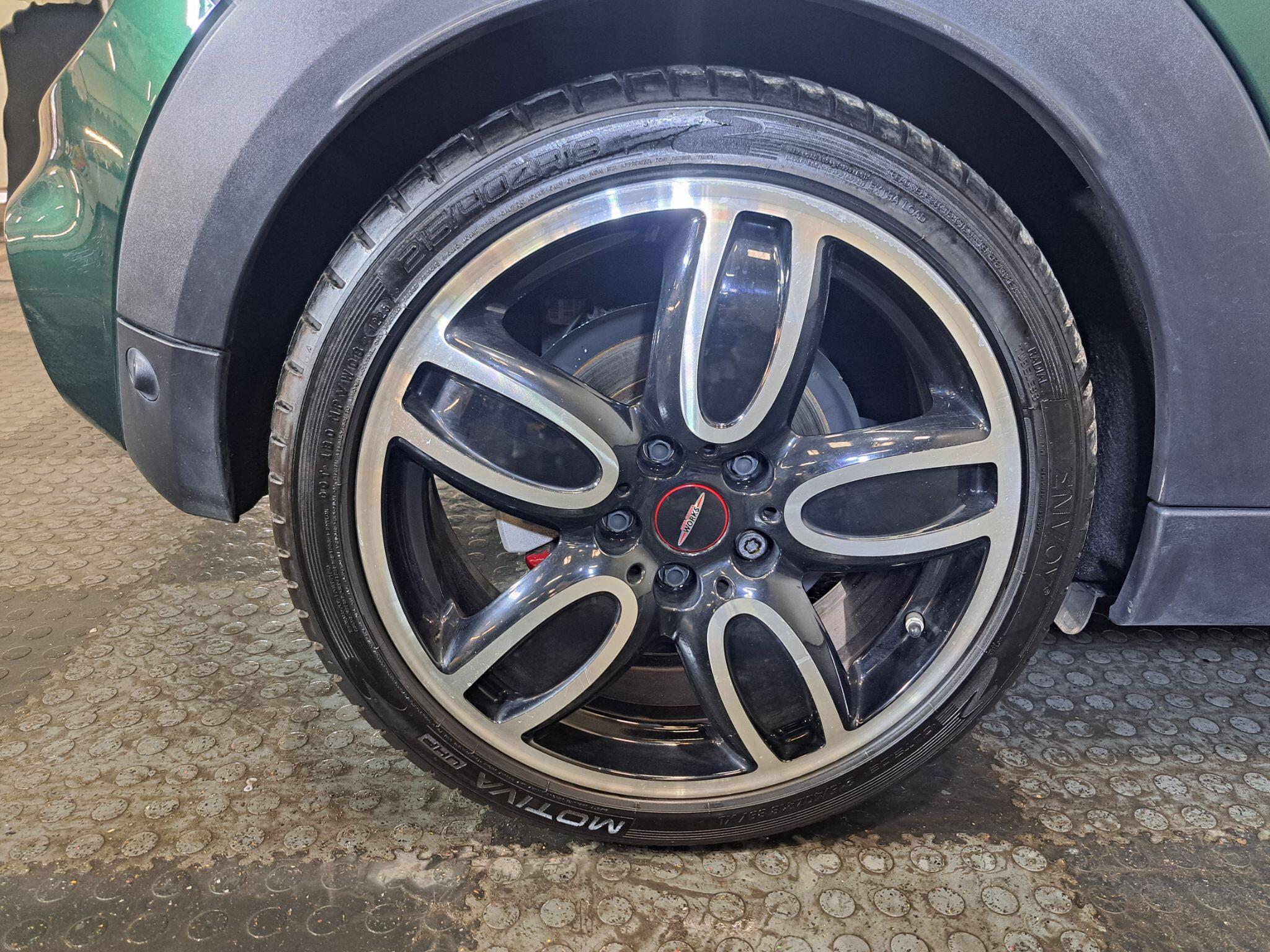 Mini Cooper view 27