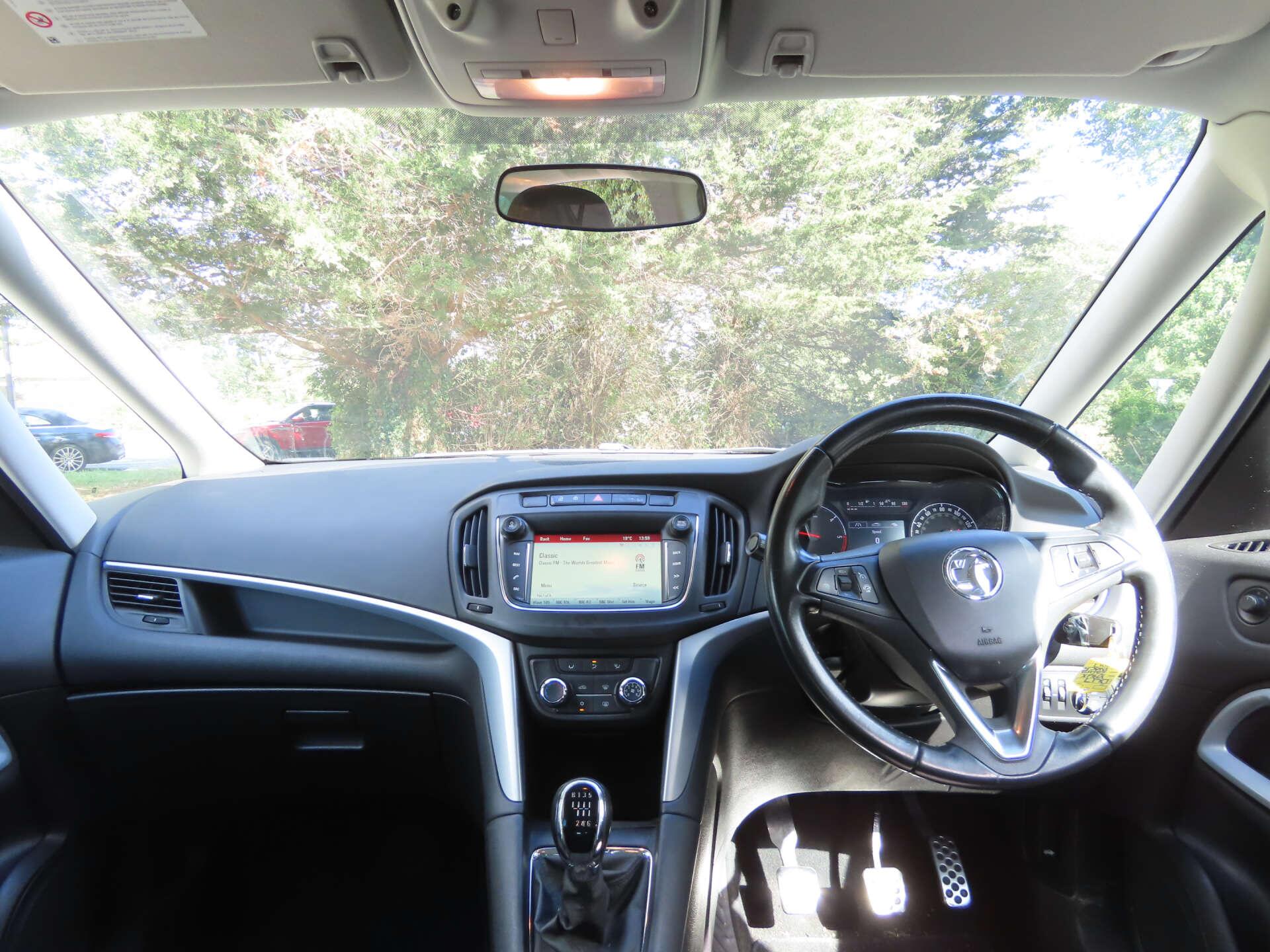 Vauxhall Zafira Tourer view 8