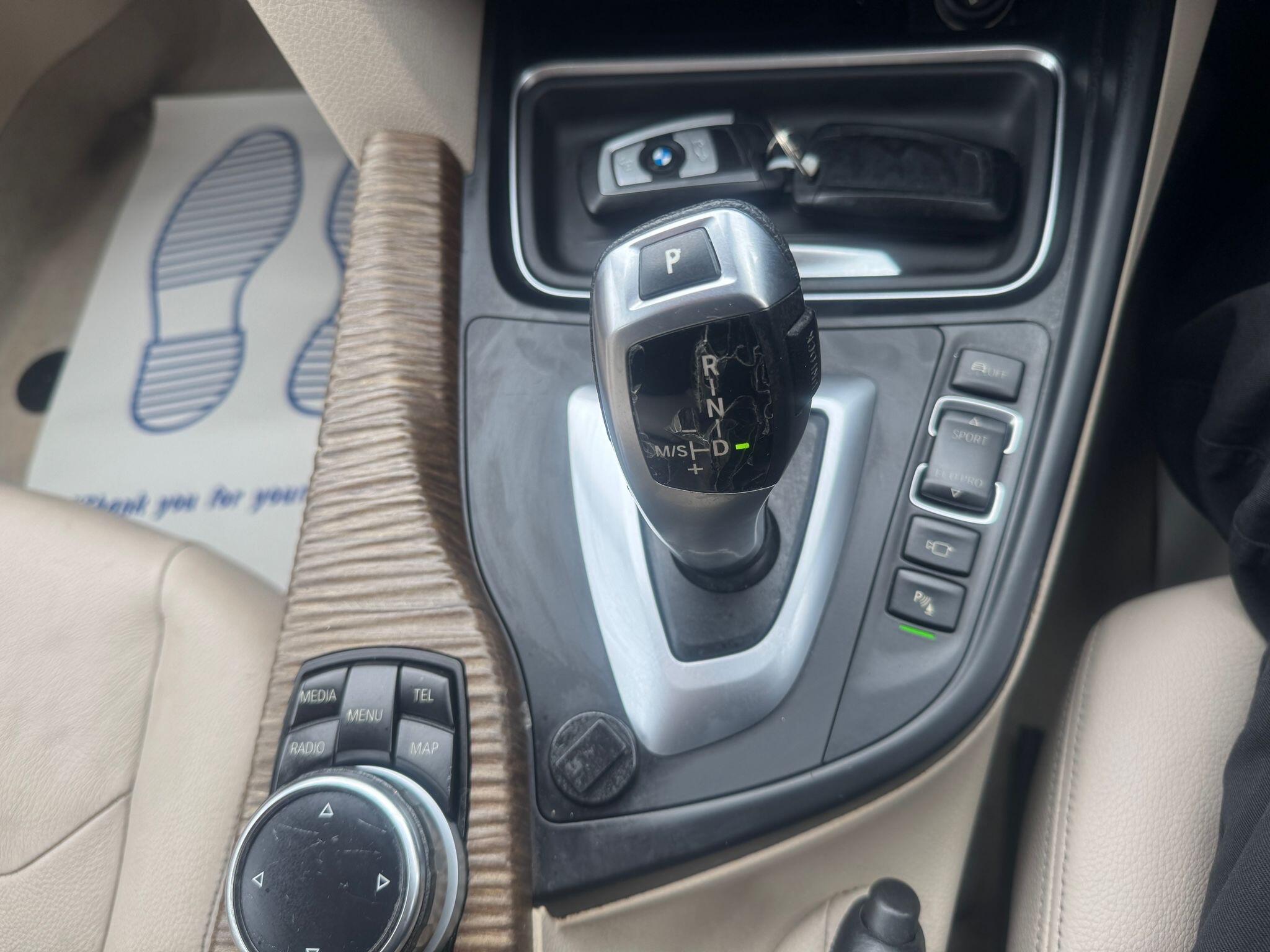 BMW 3 Series view 10