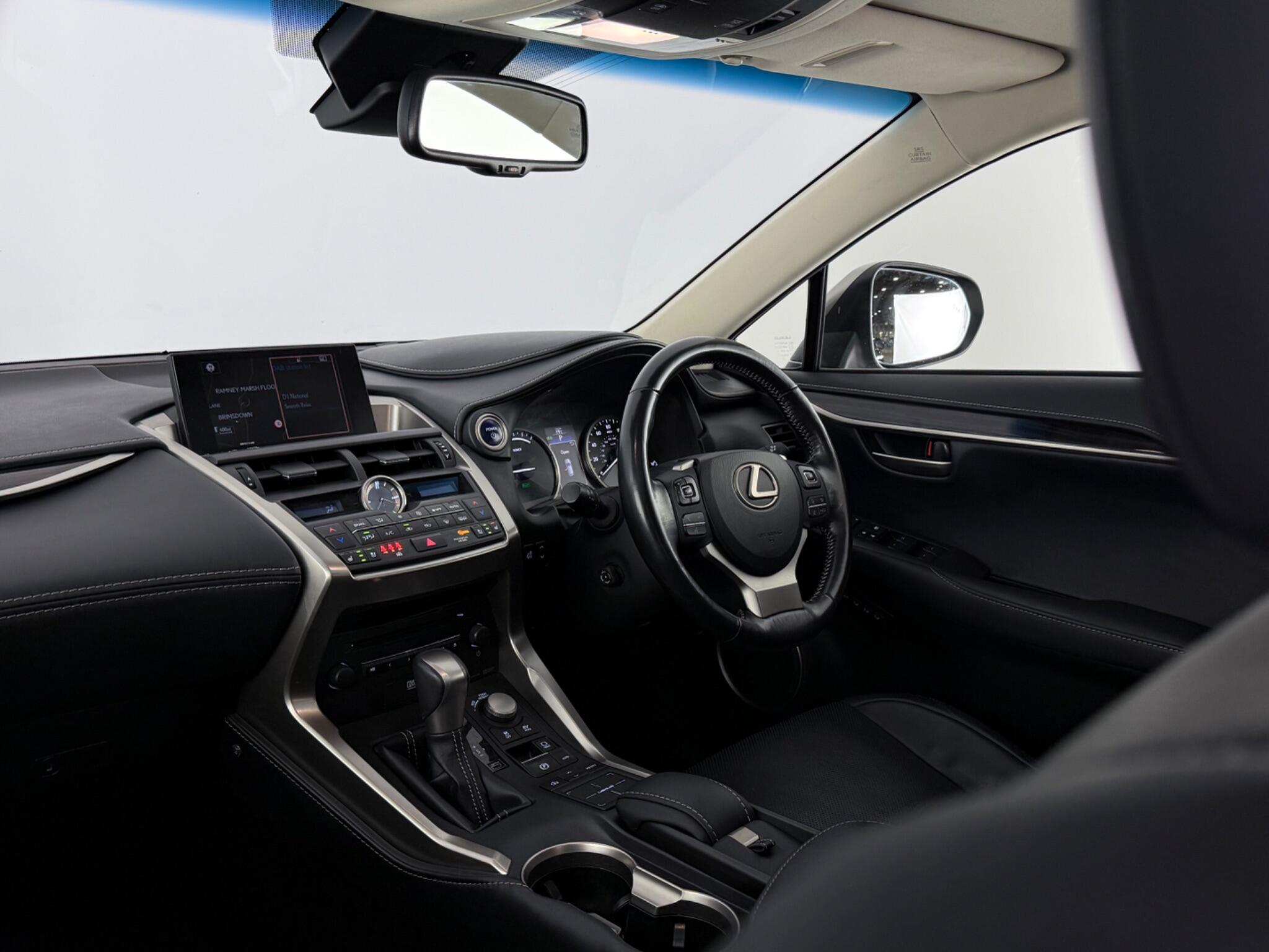 Lexus NX view 4