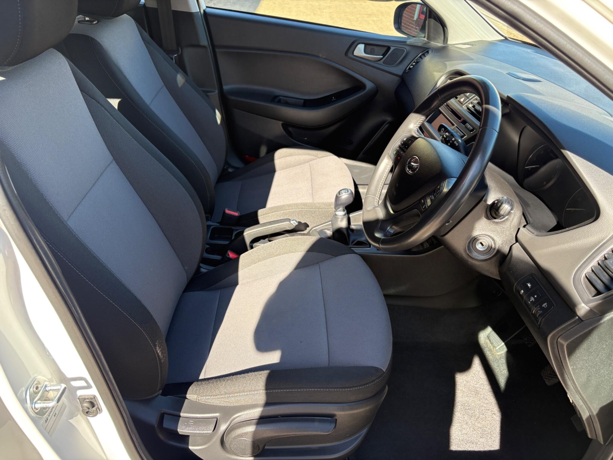 Hyundai i20 view 13