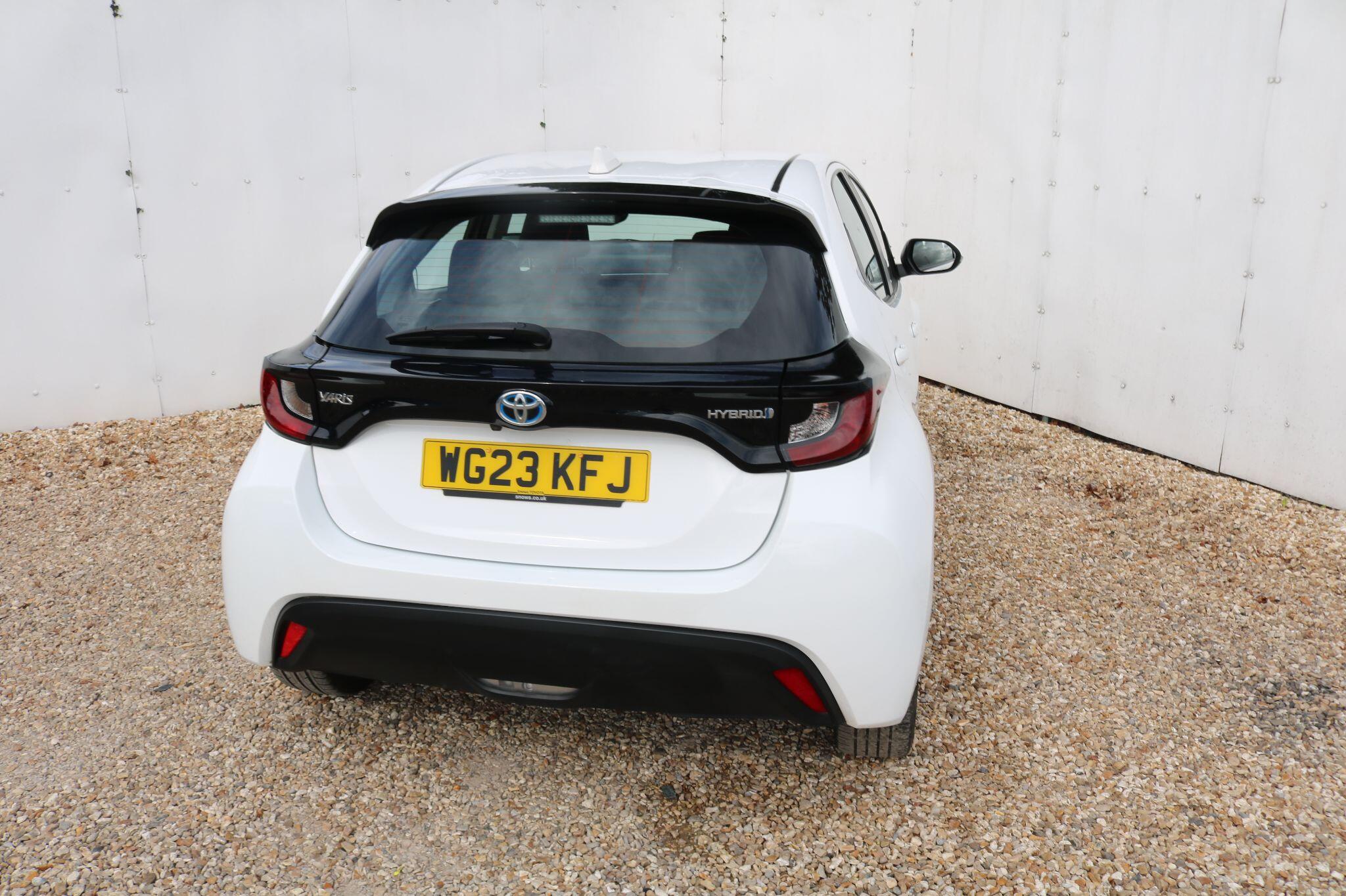 Toyota Yaris view 19