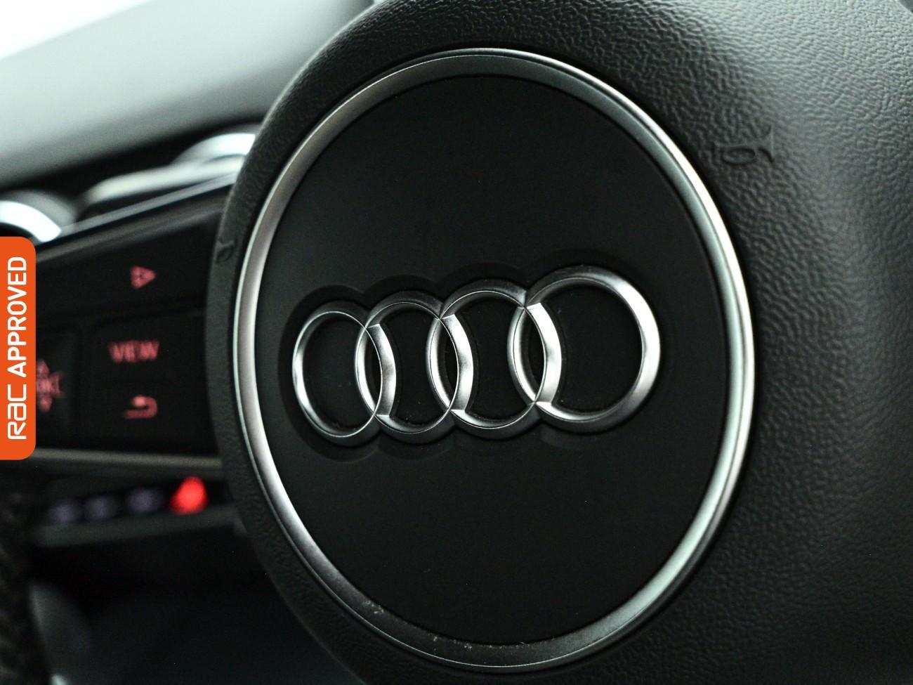 Audi TT view 26