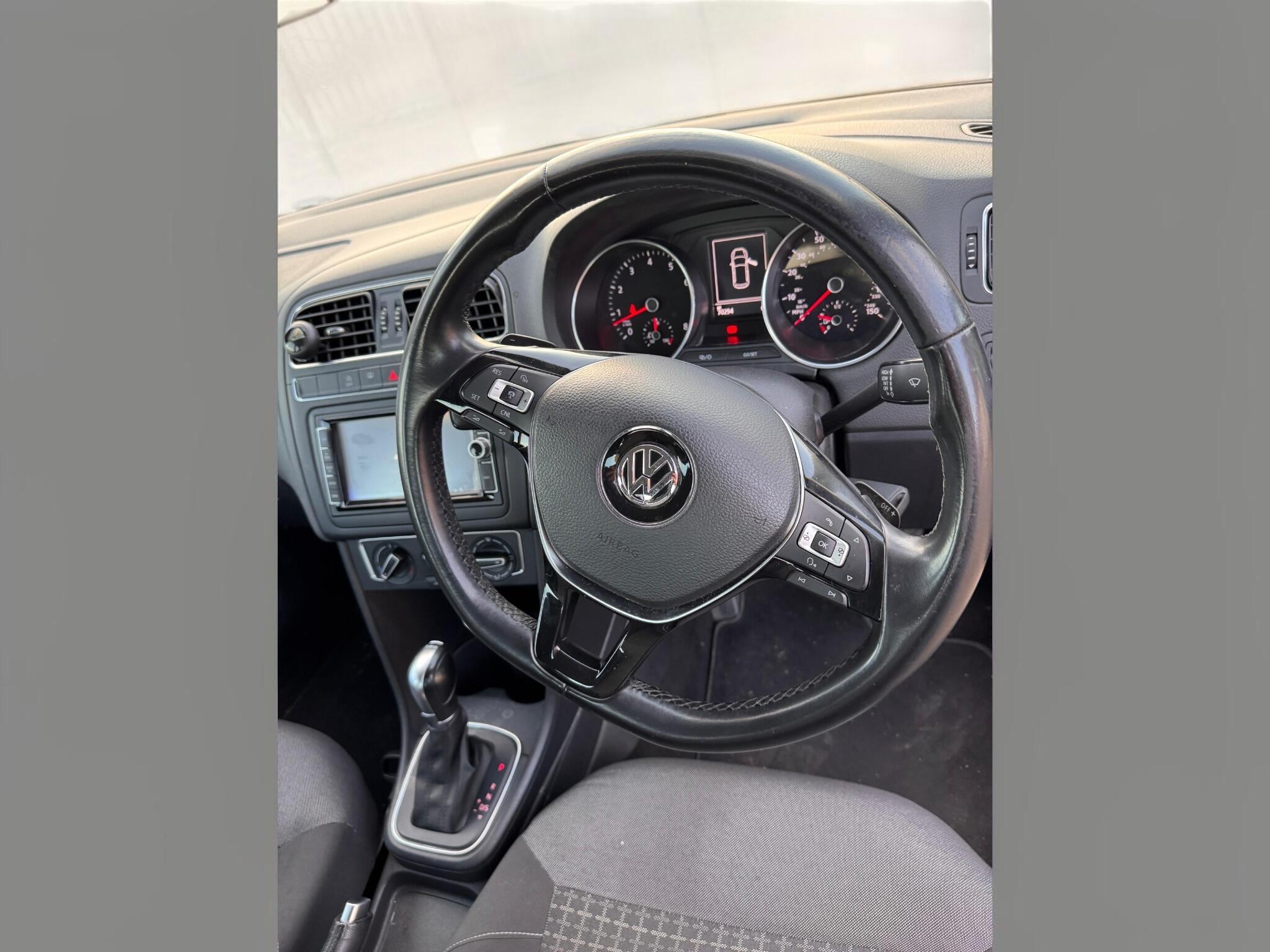 Volkswagen Polo view 24