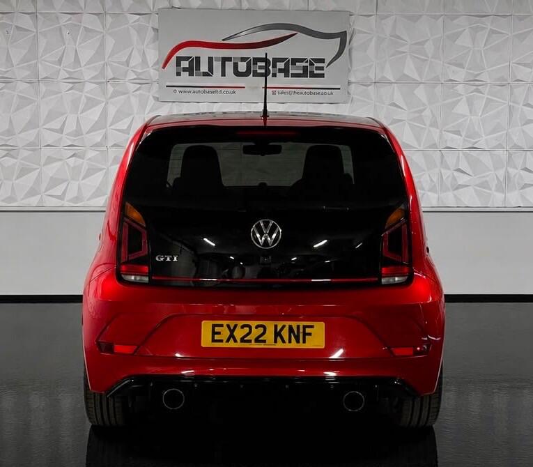 Volkswagen Up! view 6