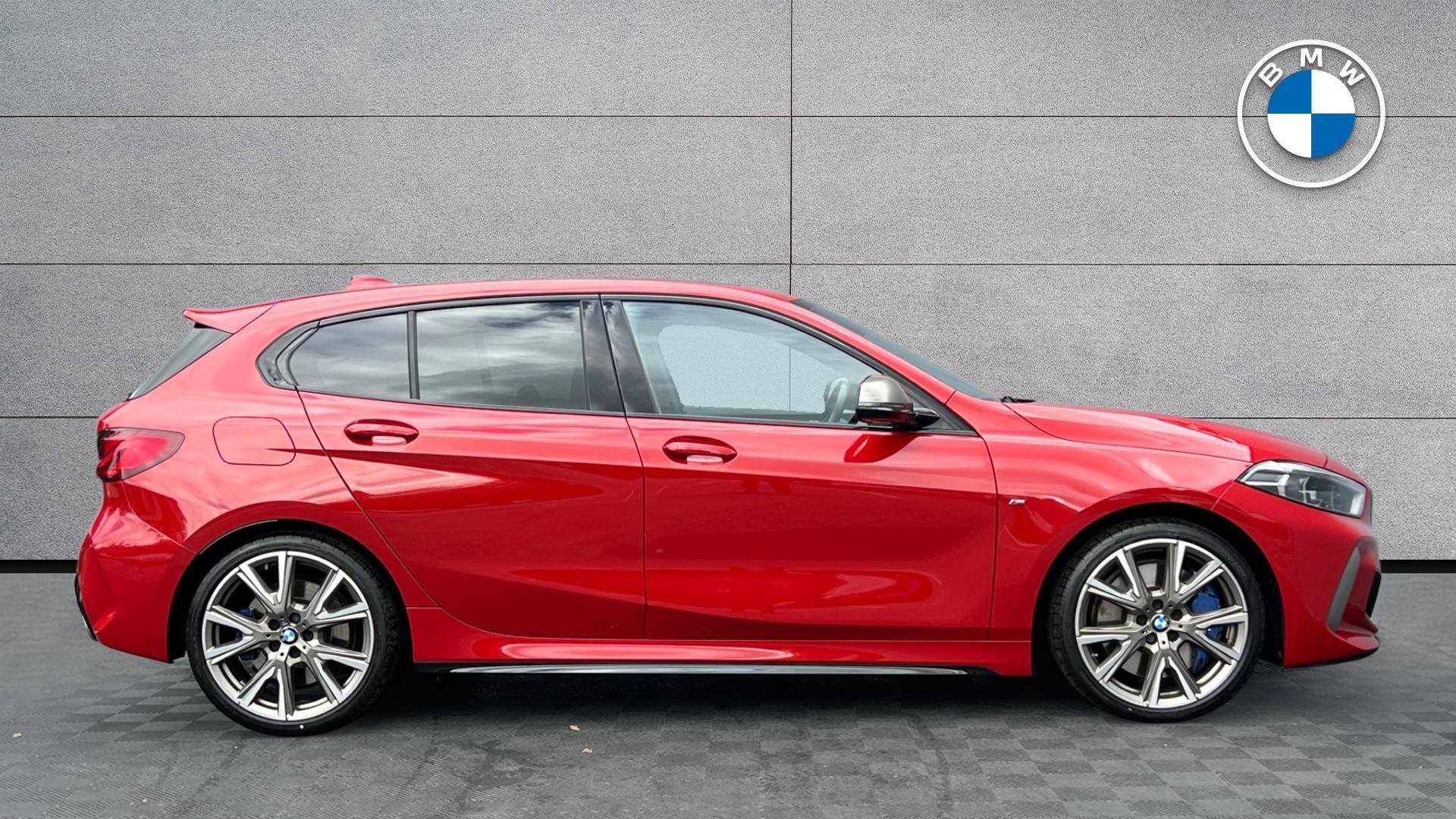 BMW 1 Series view 3