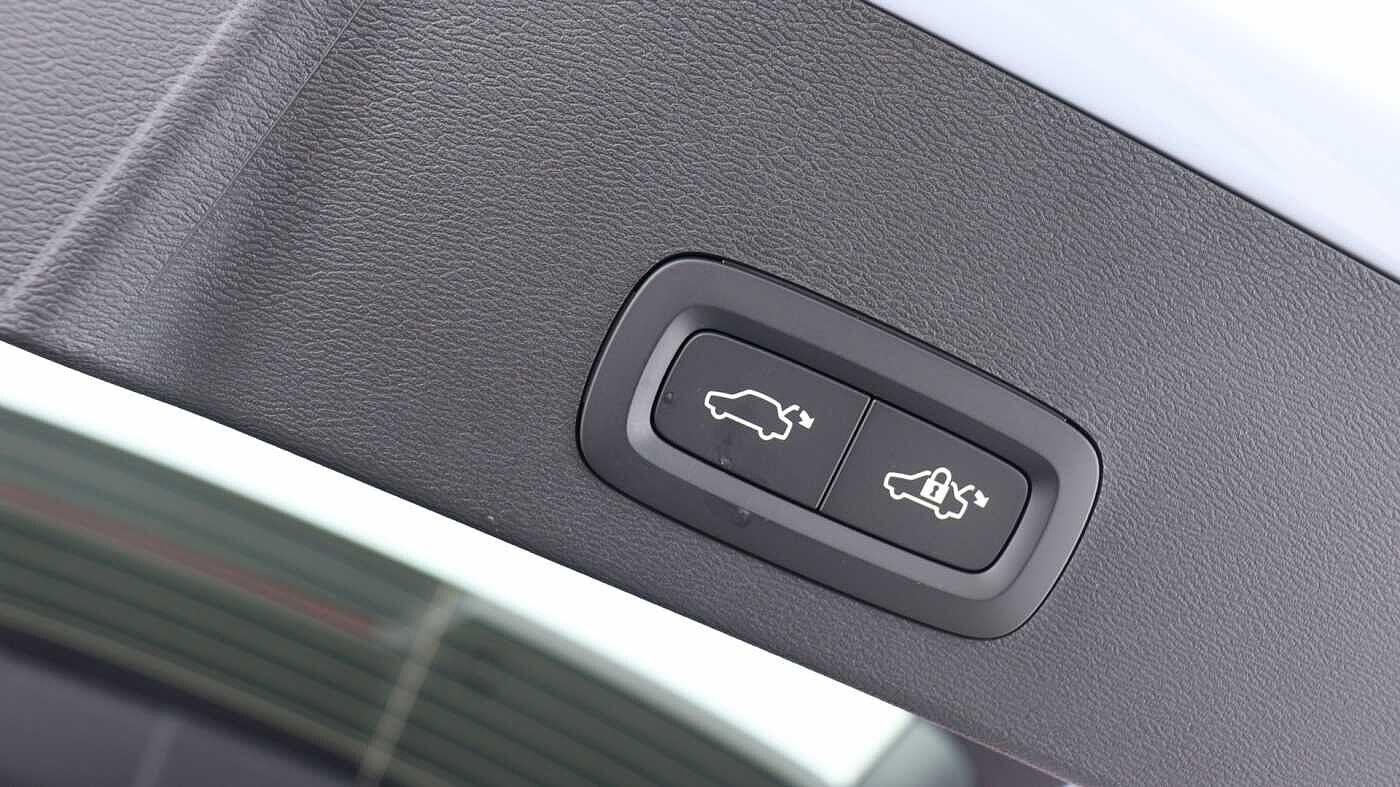 Volvo XC40 view 36