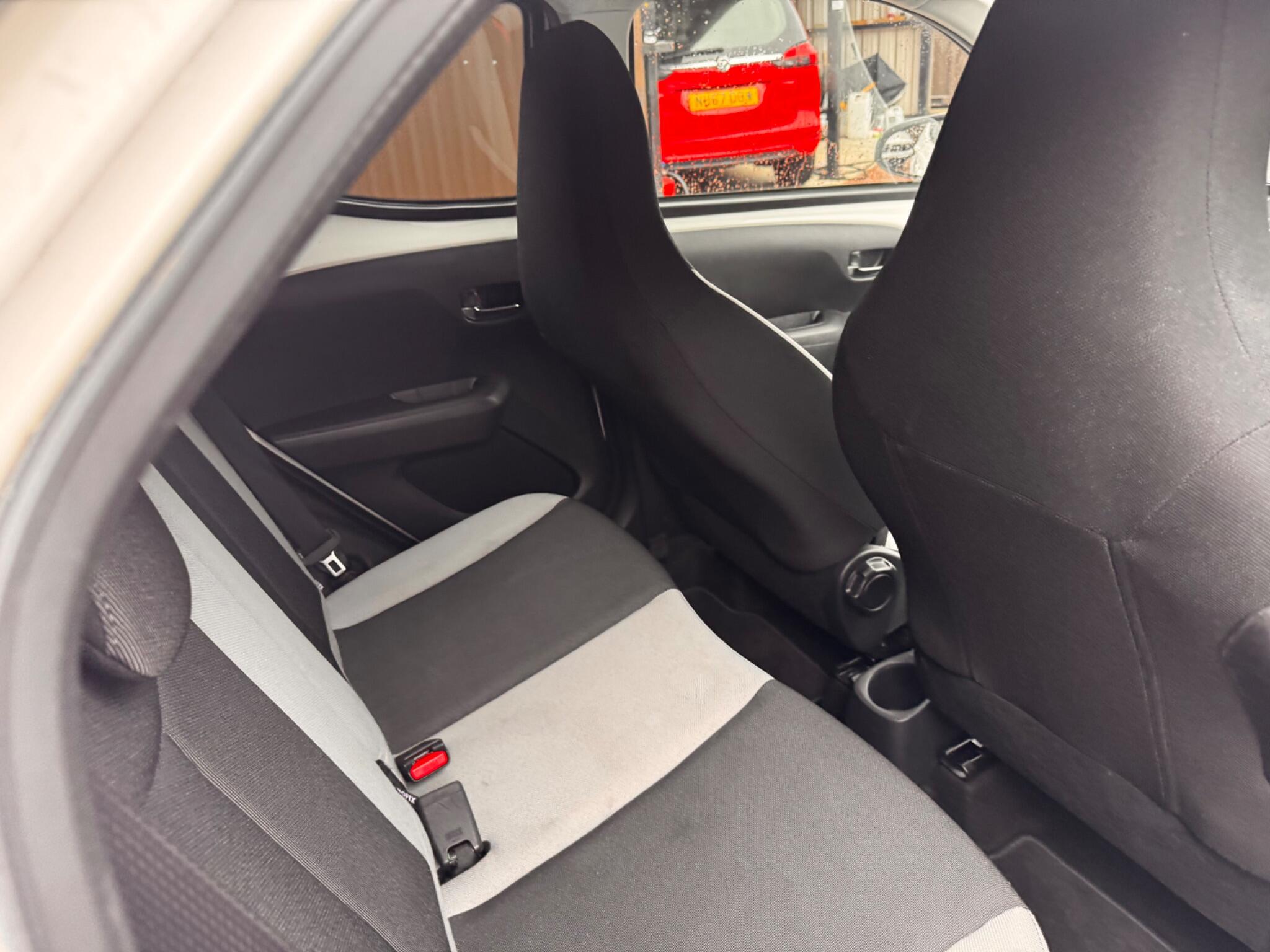 Toyota Aygo view 18