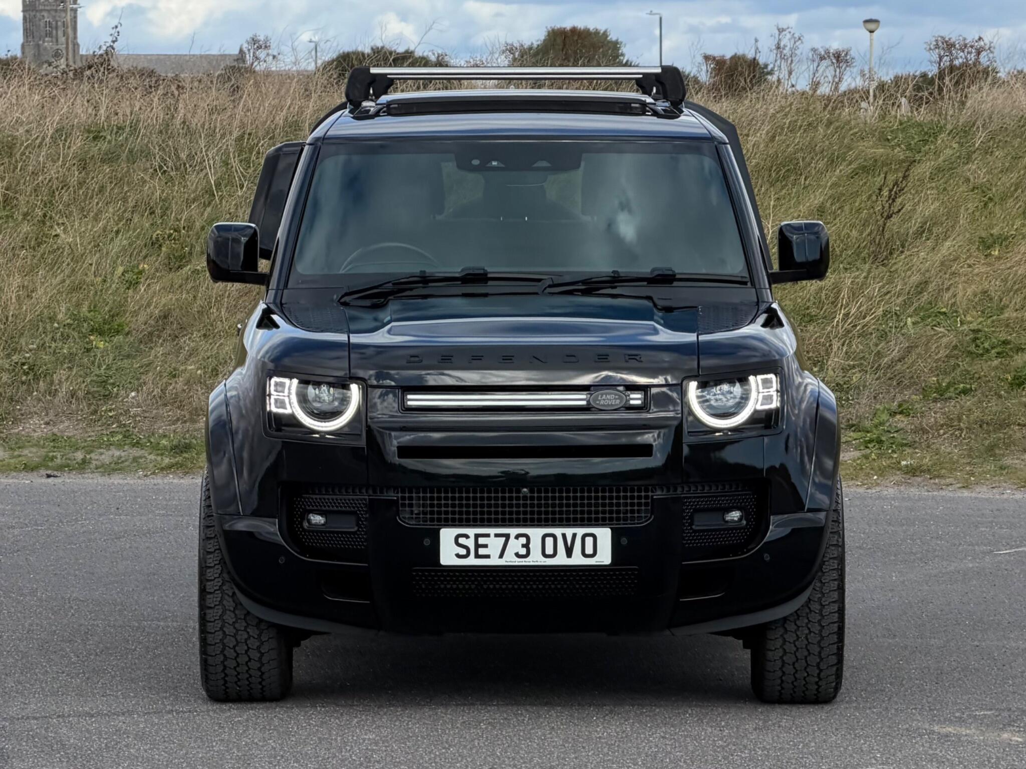 Land Rover Defender view 39