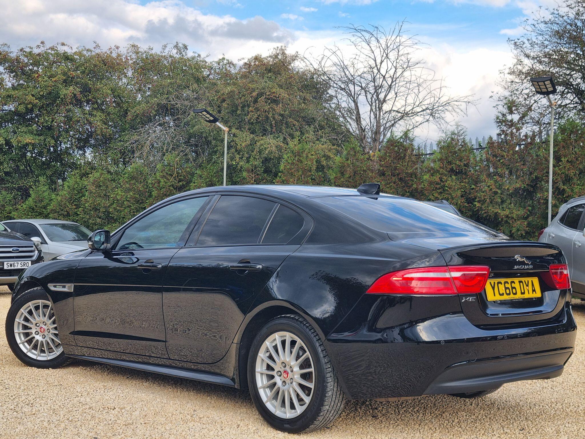 Jaguar Xe view 17