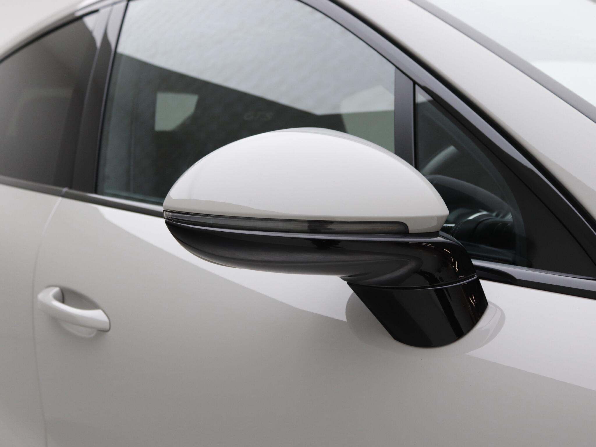Porsche Cayenne view 26
