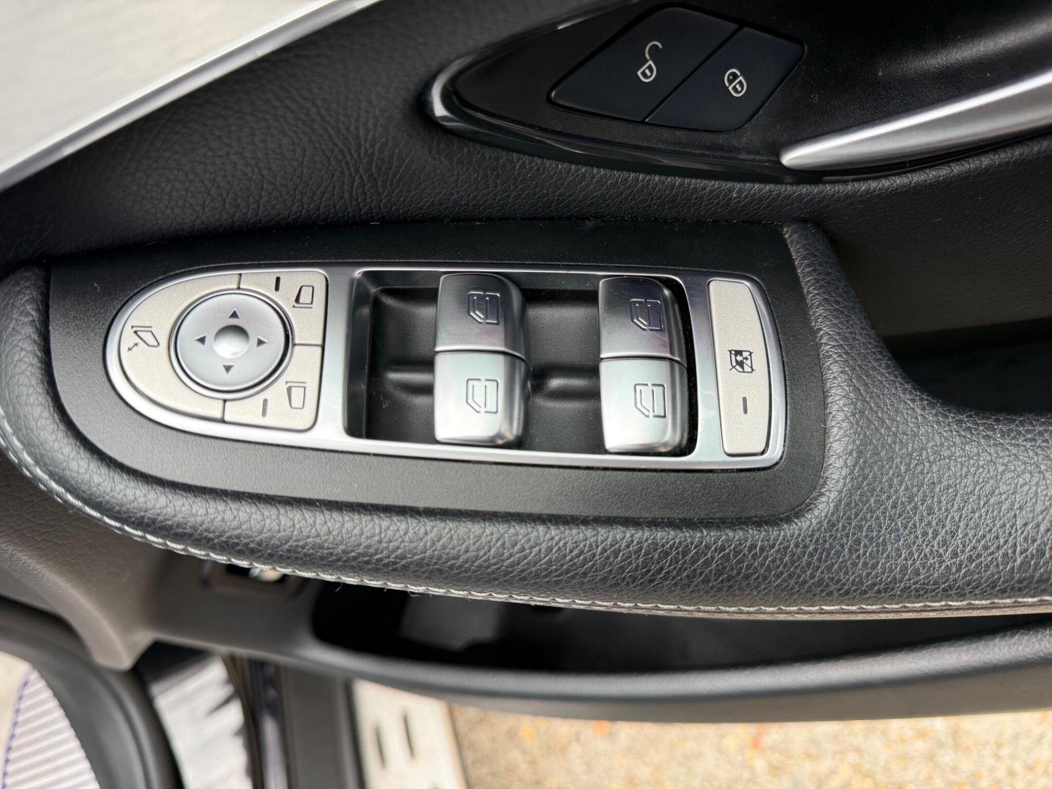 Mercedes-Benz GLC view 24