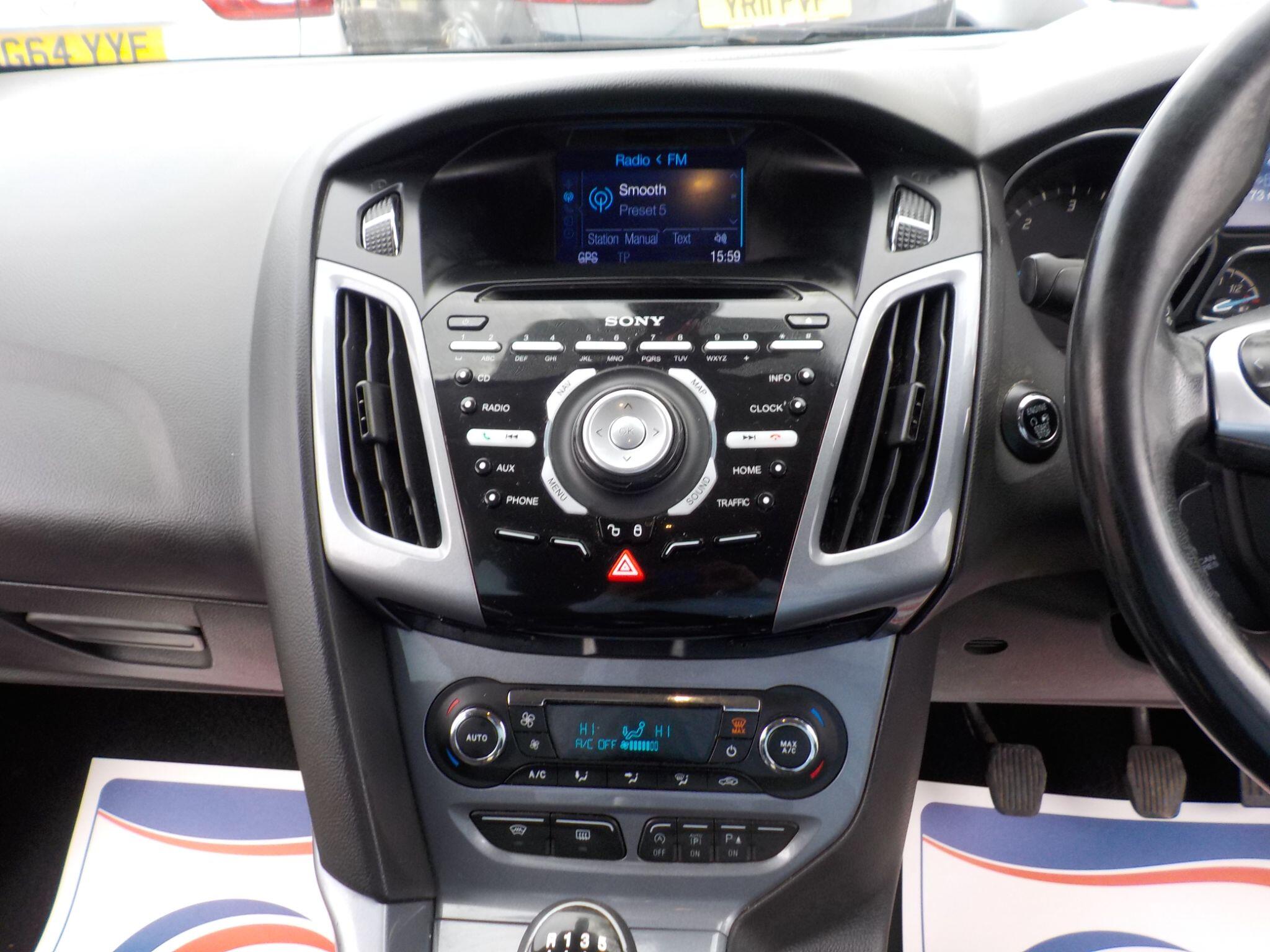 Ford Focus 1.6 TDCi Titanium Navigator Euro 5 (s/s) 5dr