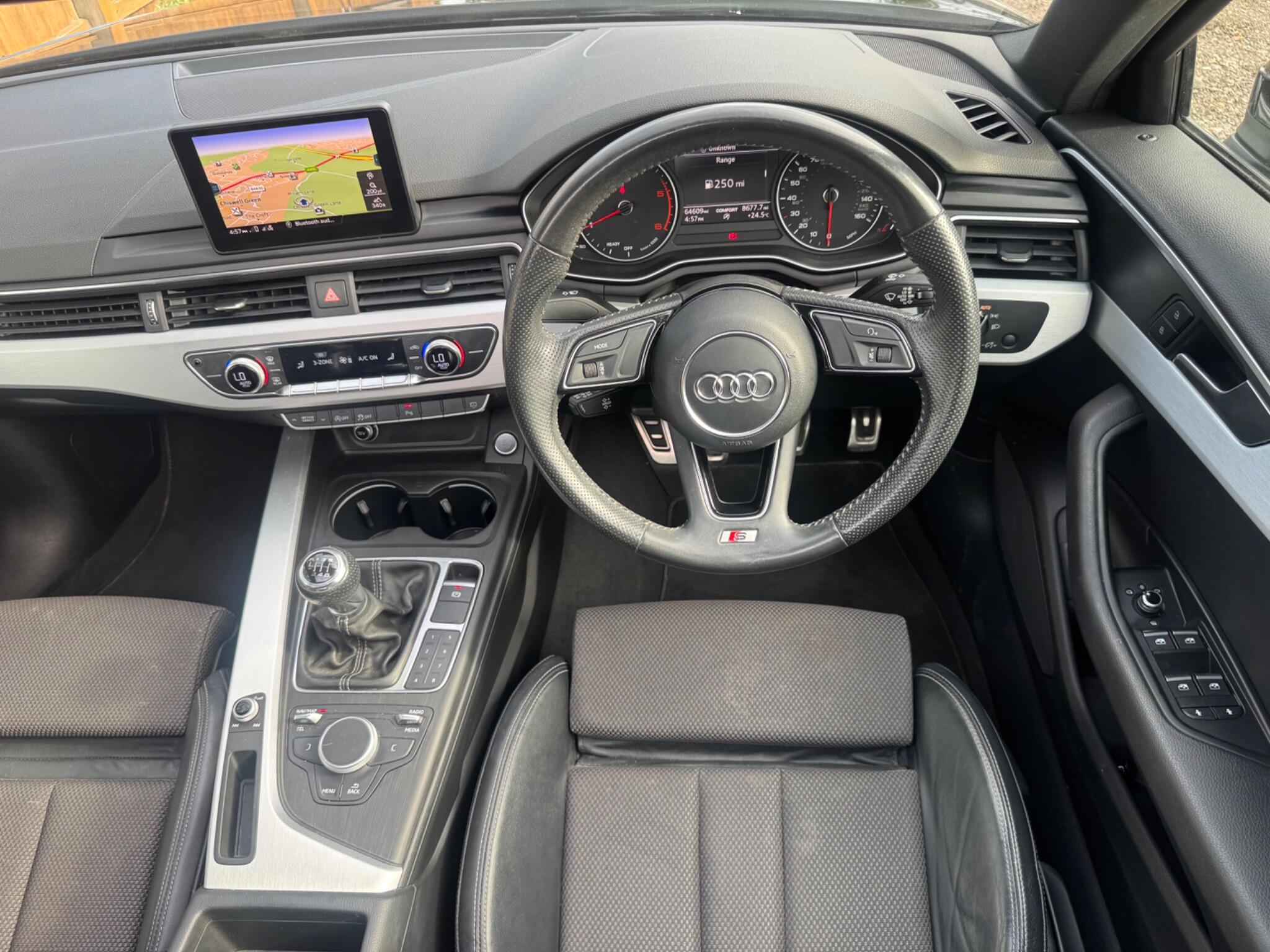 Audi A4 view 15