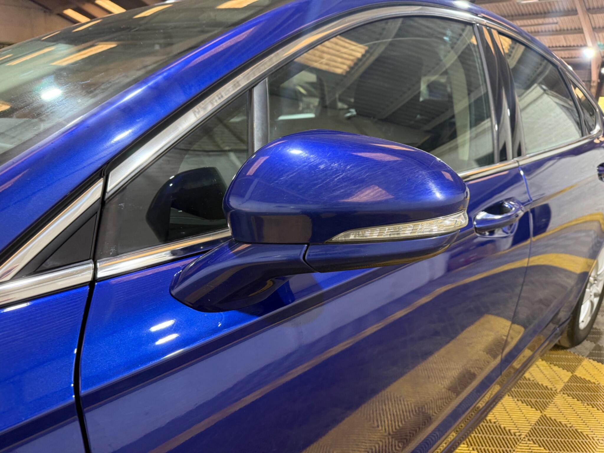 Ford Mondeo view 56