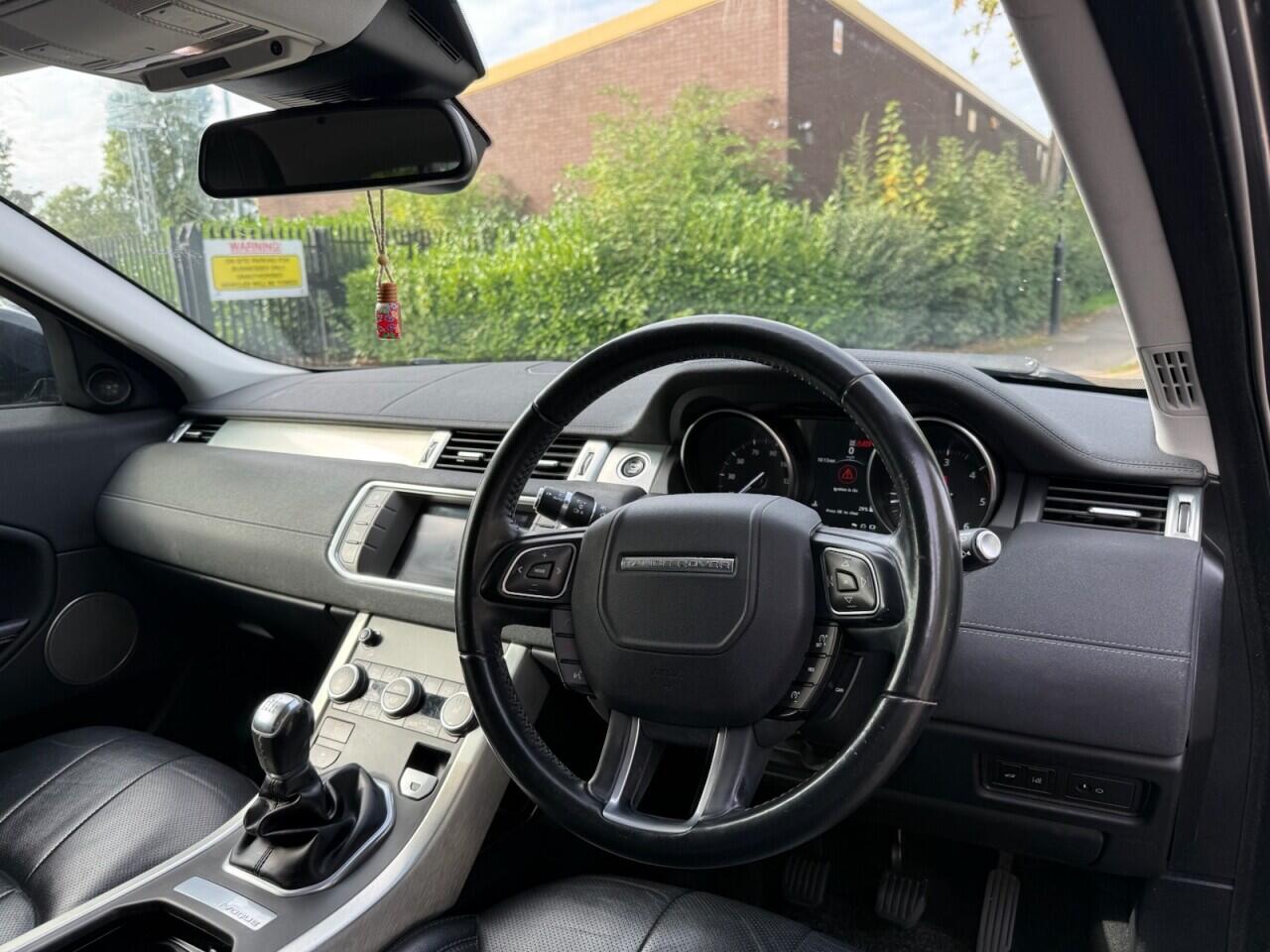 Land Rover Range Rover Evoque view 11