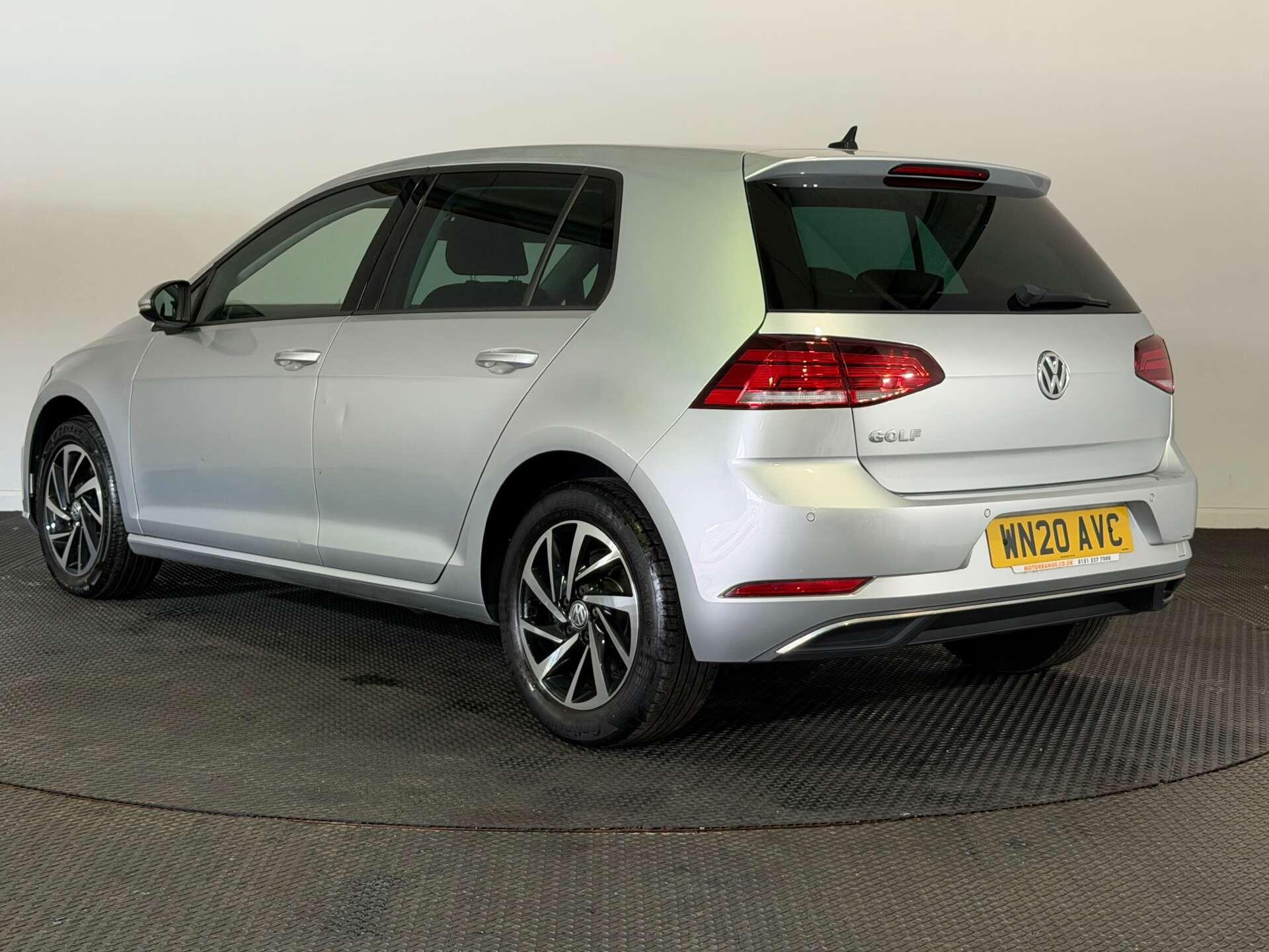 Volkswagen Golf view 5