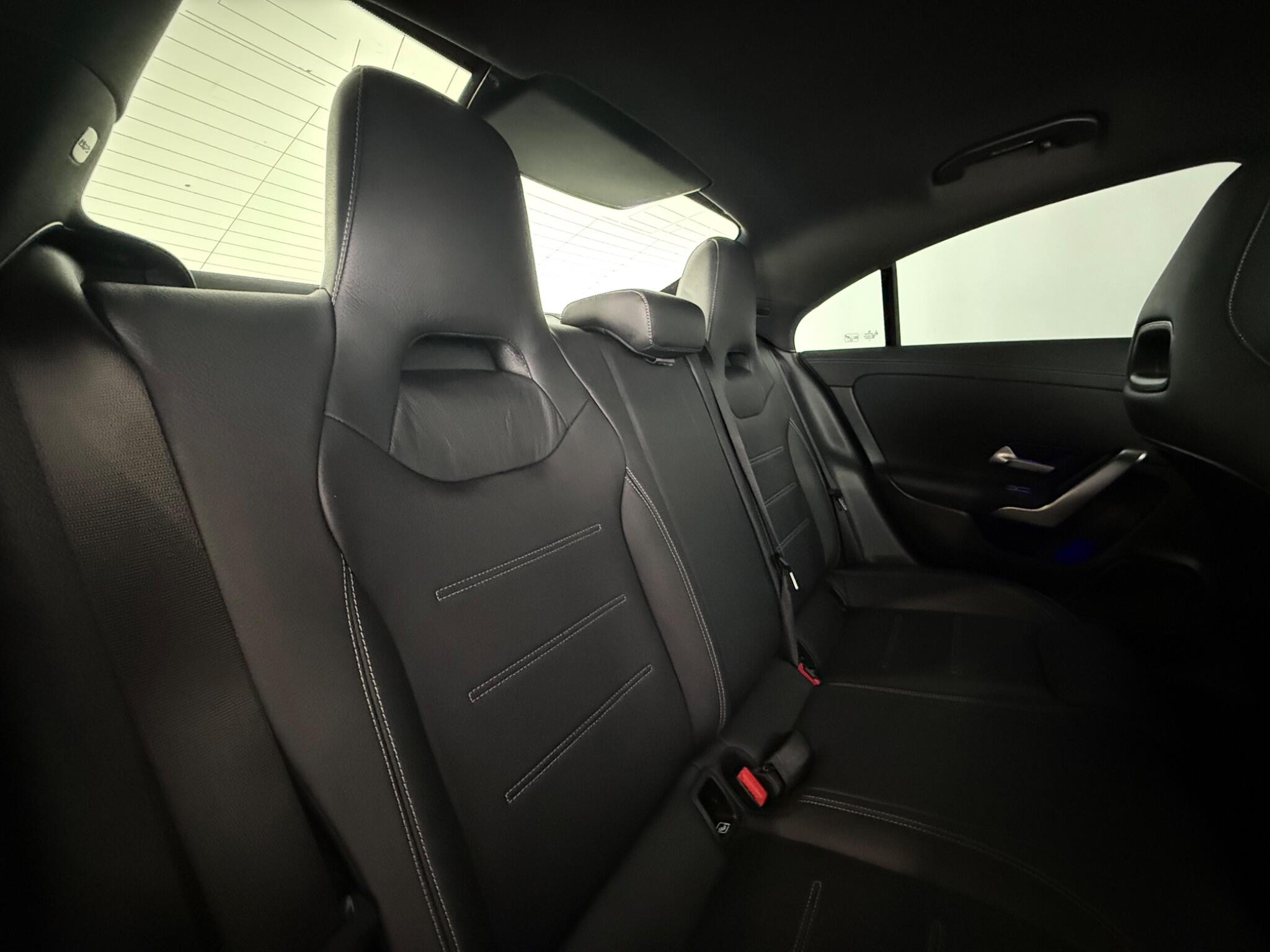 Mercedes-Benz CLA view 35