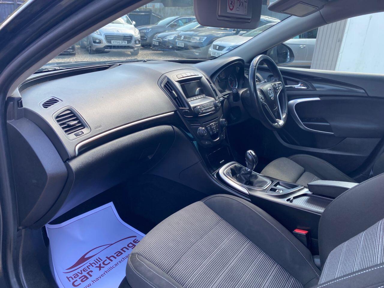 Vauxhall Insignia view 16