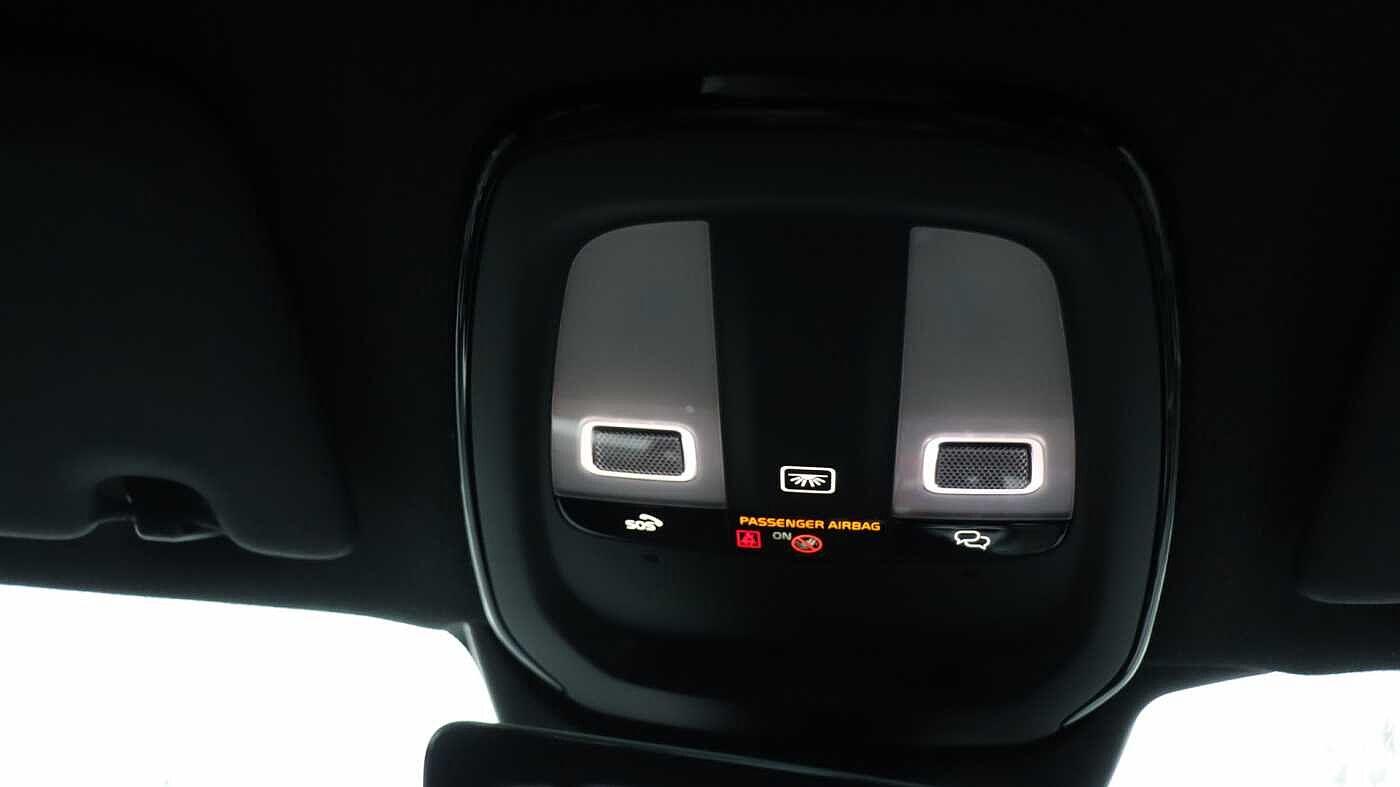 Volvo XC40 view 28