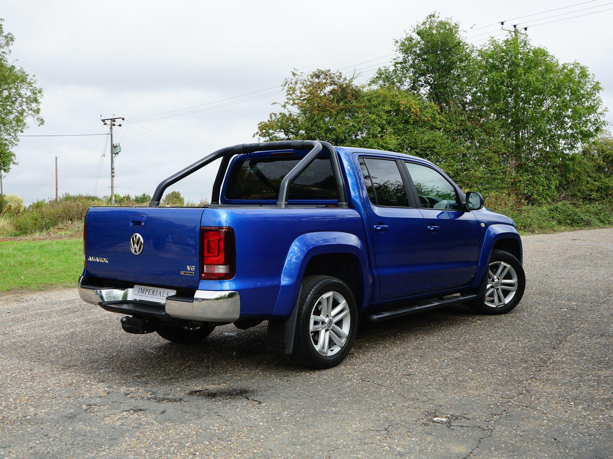 Volkswagen Amarok view 4