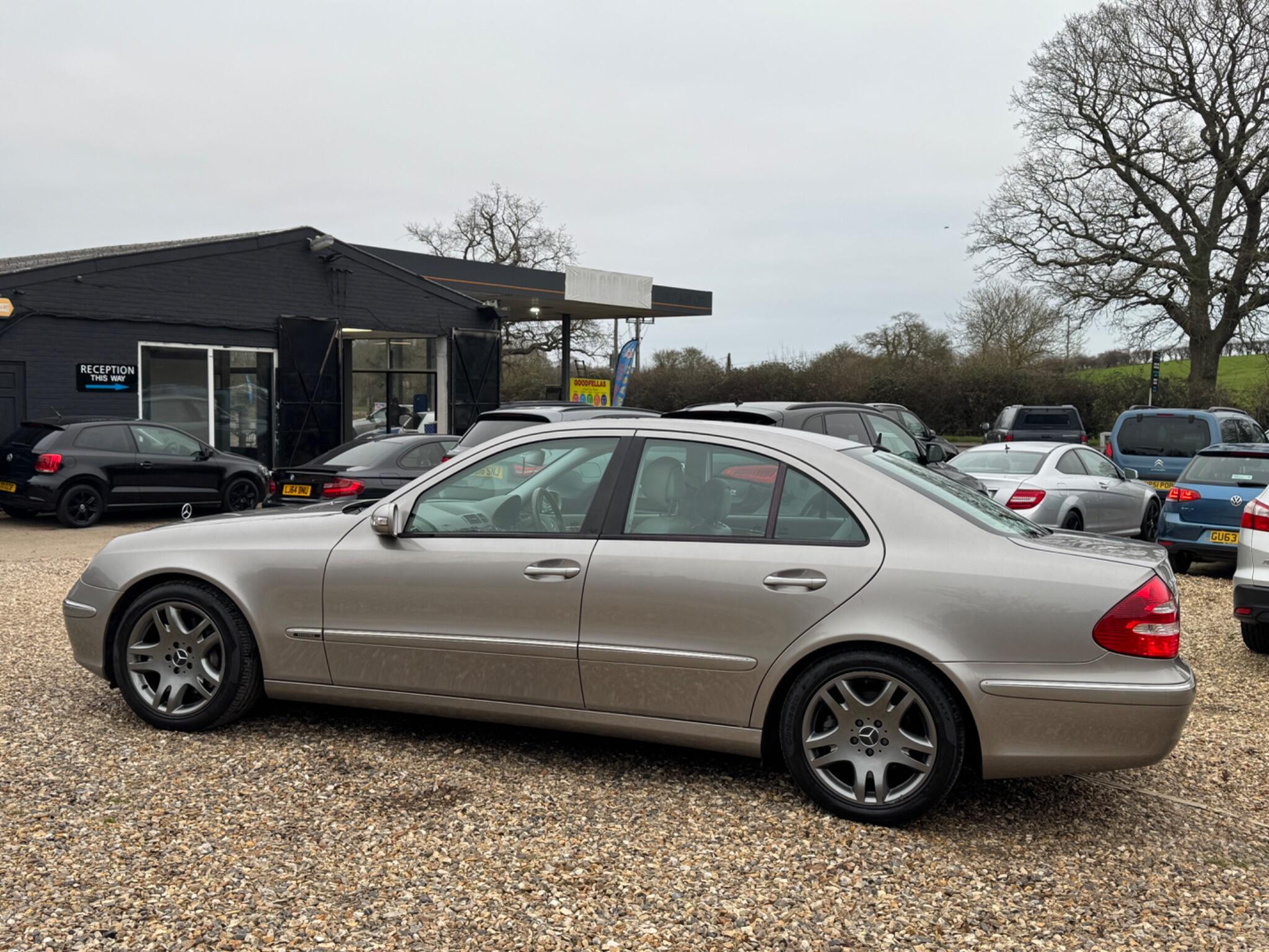 2005 Mercedes-Benz E Class 3.5 E350 Elegance 7G-Tronic 4dr • 69,000 miles image 6