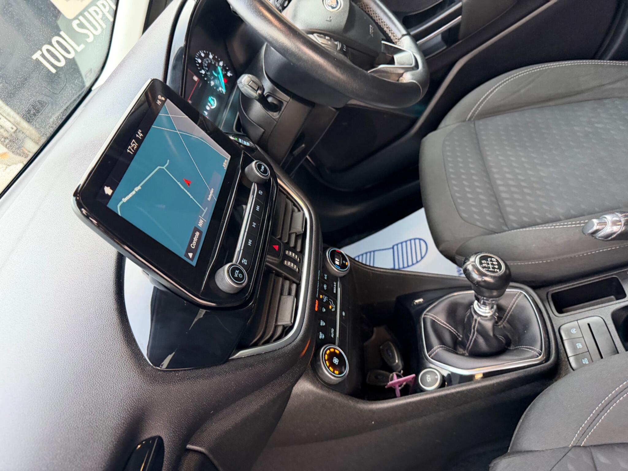 Ford Fiesta view 55