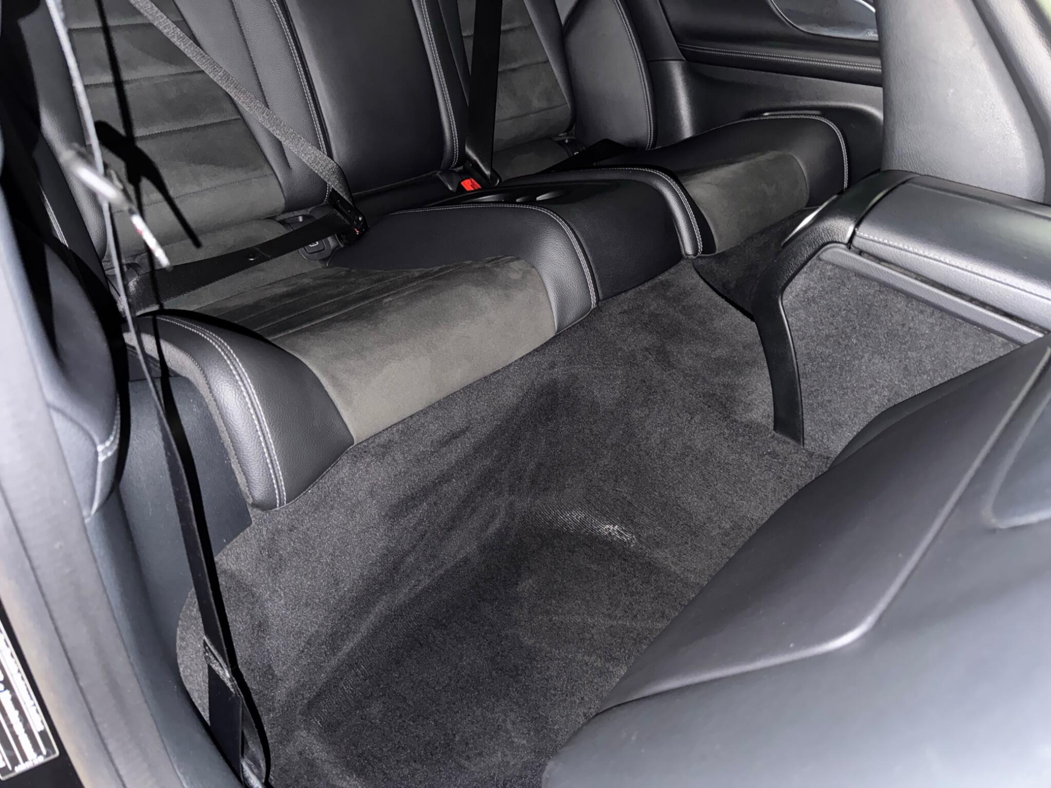 Mercedes-Benz E-Class view 16