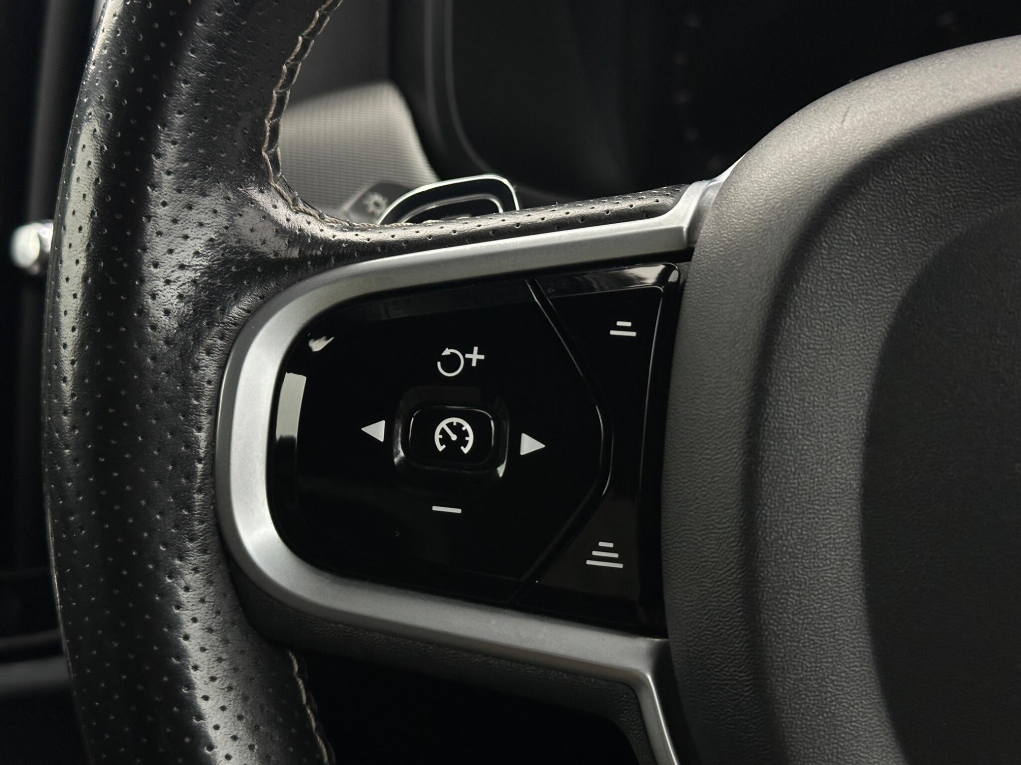 Volvo S90 view 15