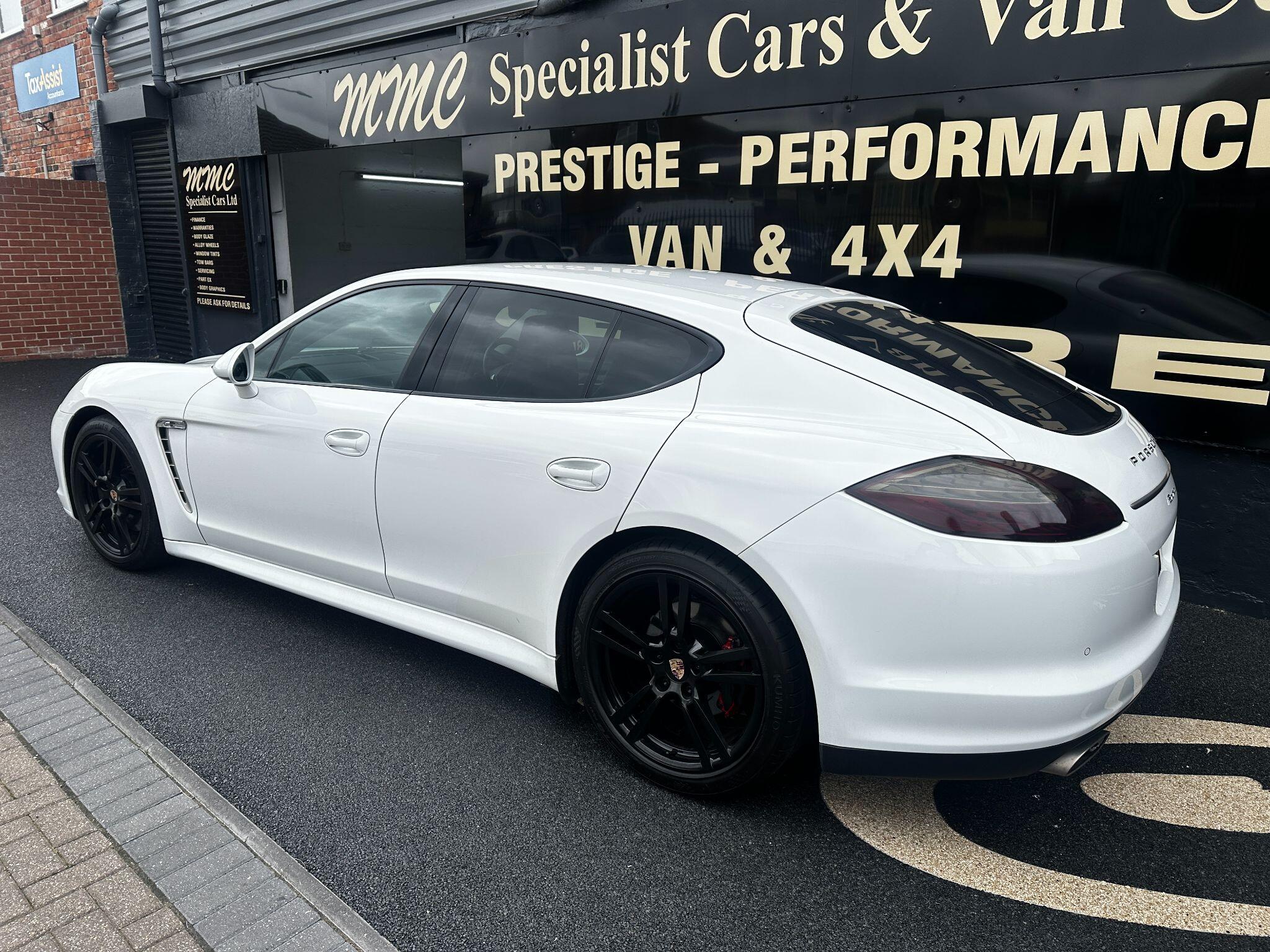 Porsche Panamera view 7