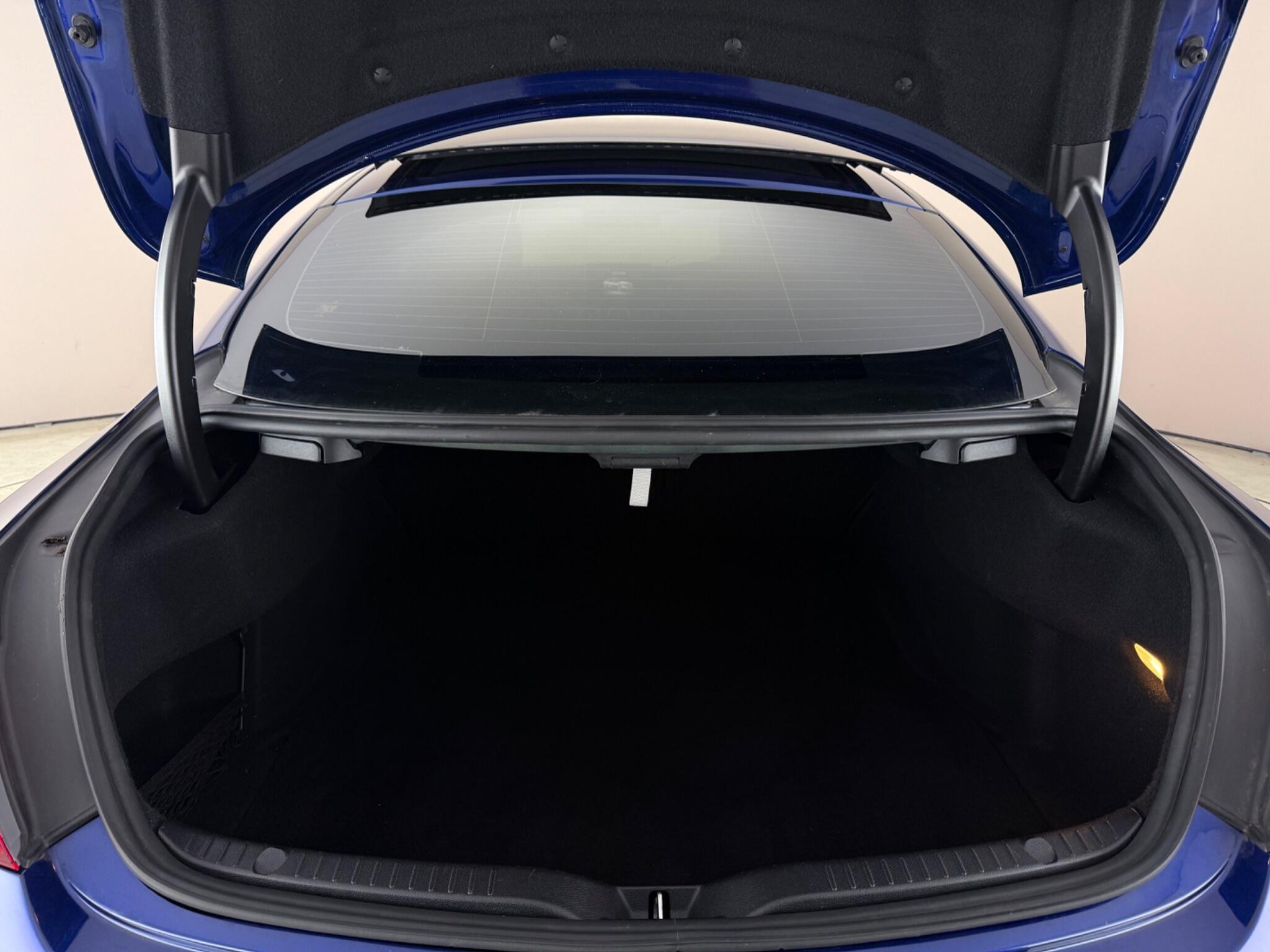 Mercedes-Benz C-Class view 10