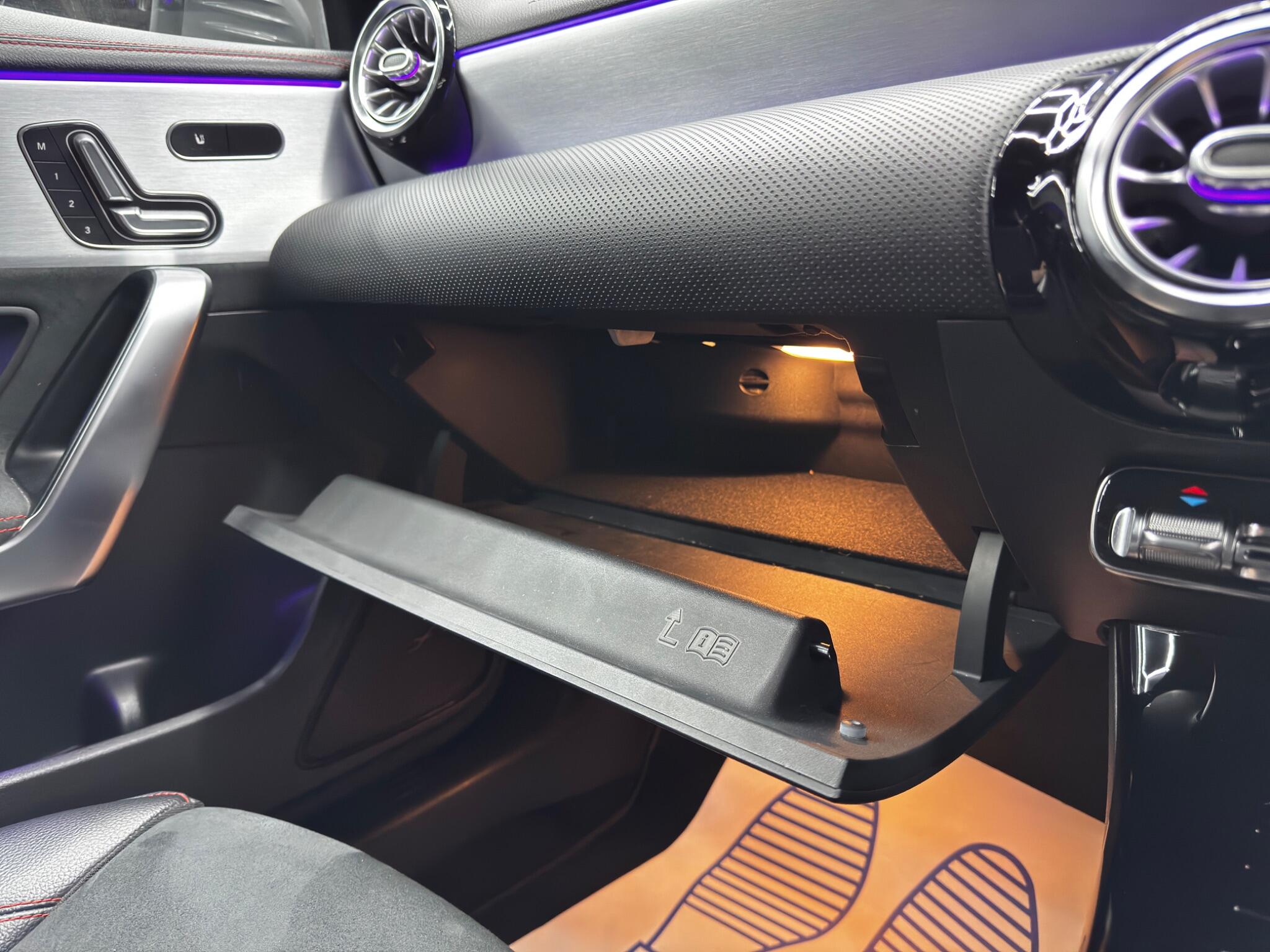 Mercedes-Benz CLA view 40