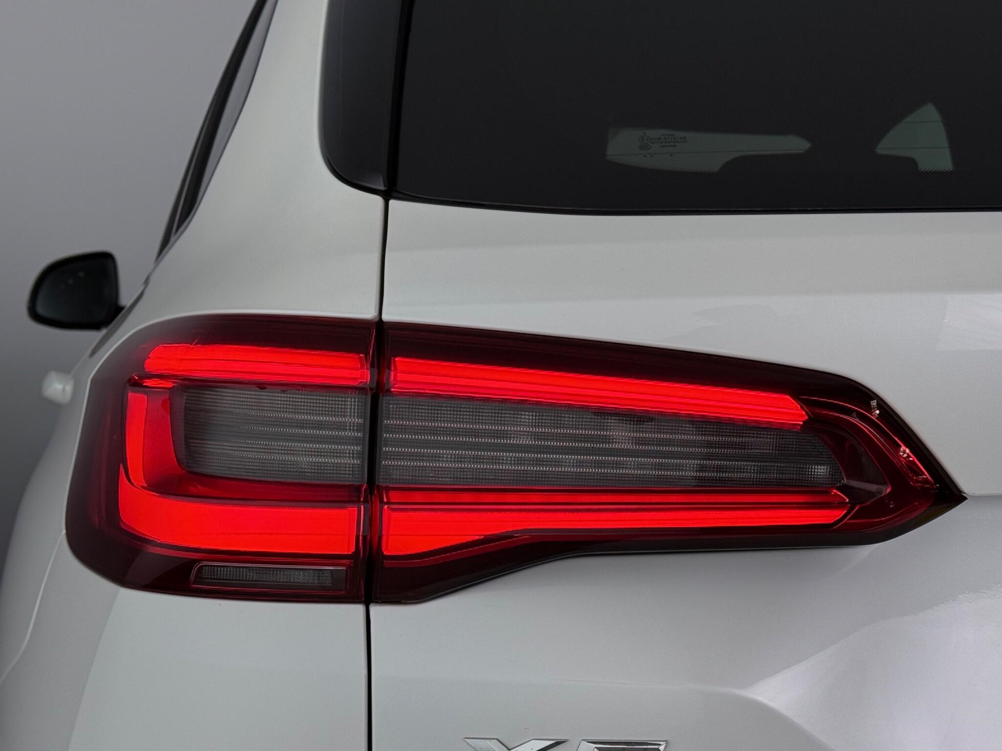 BMW X5 view 9