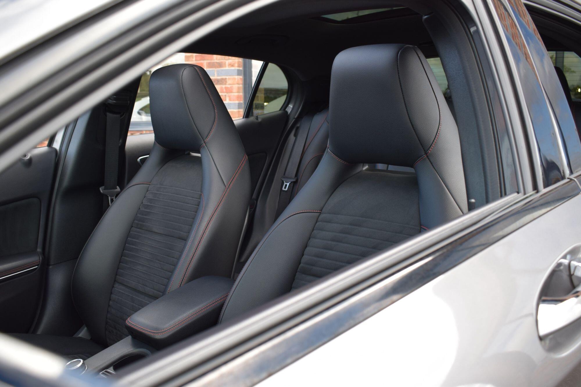 Mercedes-Benz GLA view 31