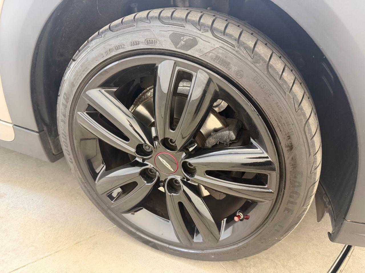 Mini Cooper view 31