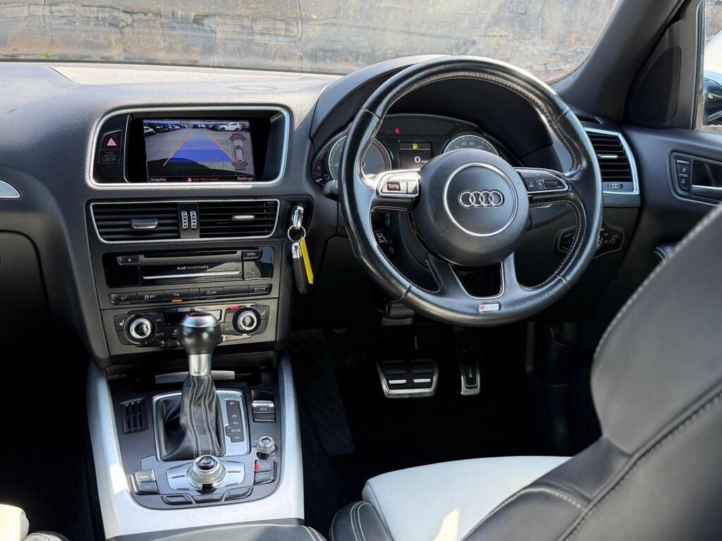 Audi SQ5 view 23