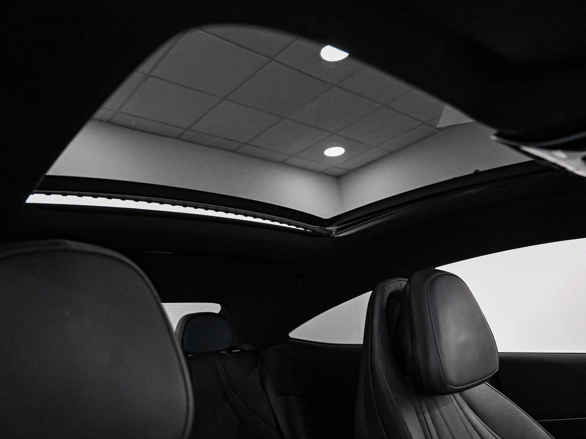 Mercedes-Benz Cle view 4