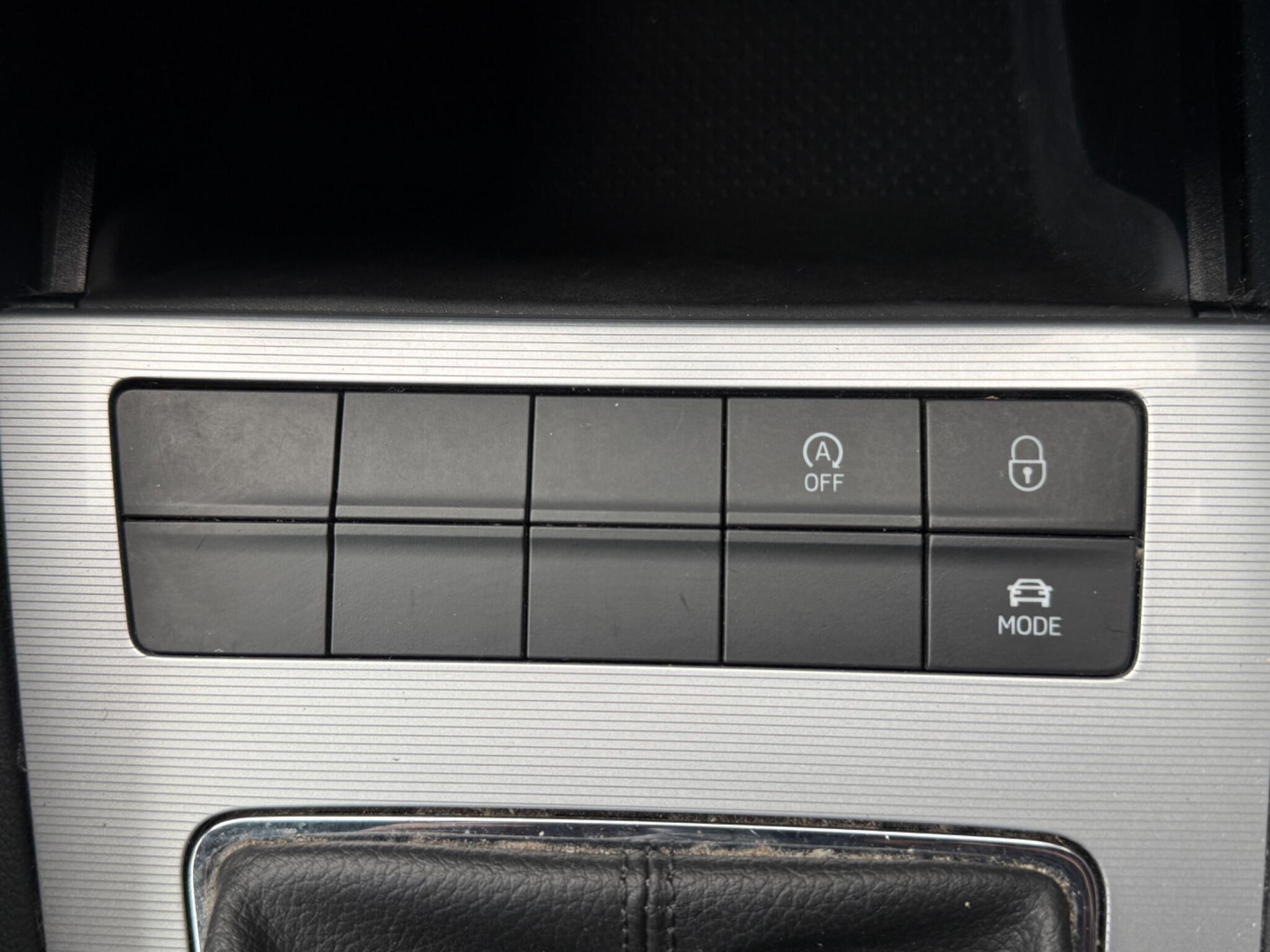 2014 Skoda Octavia image 31