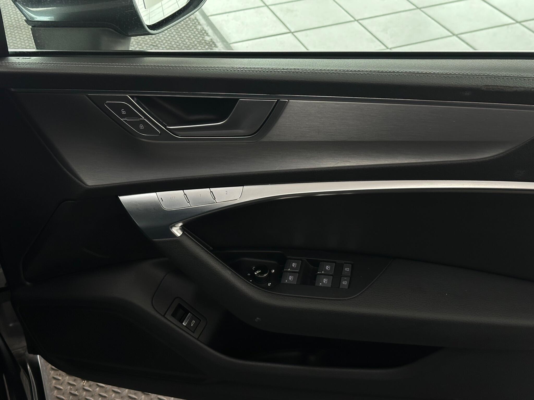 Audi A7 view 32
