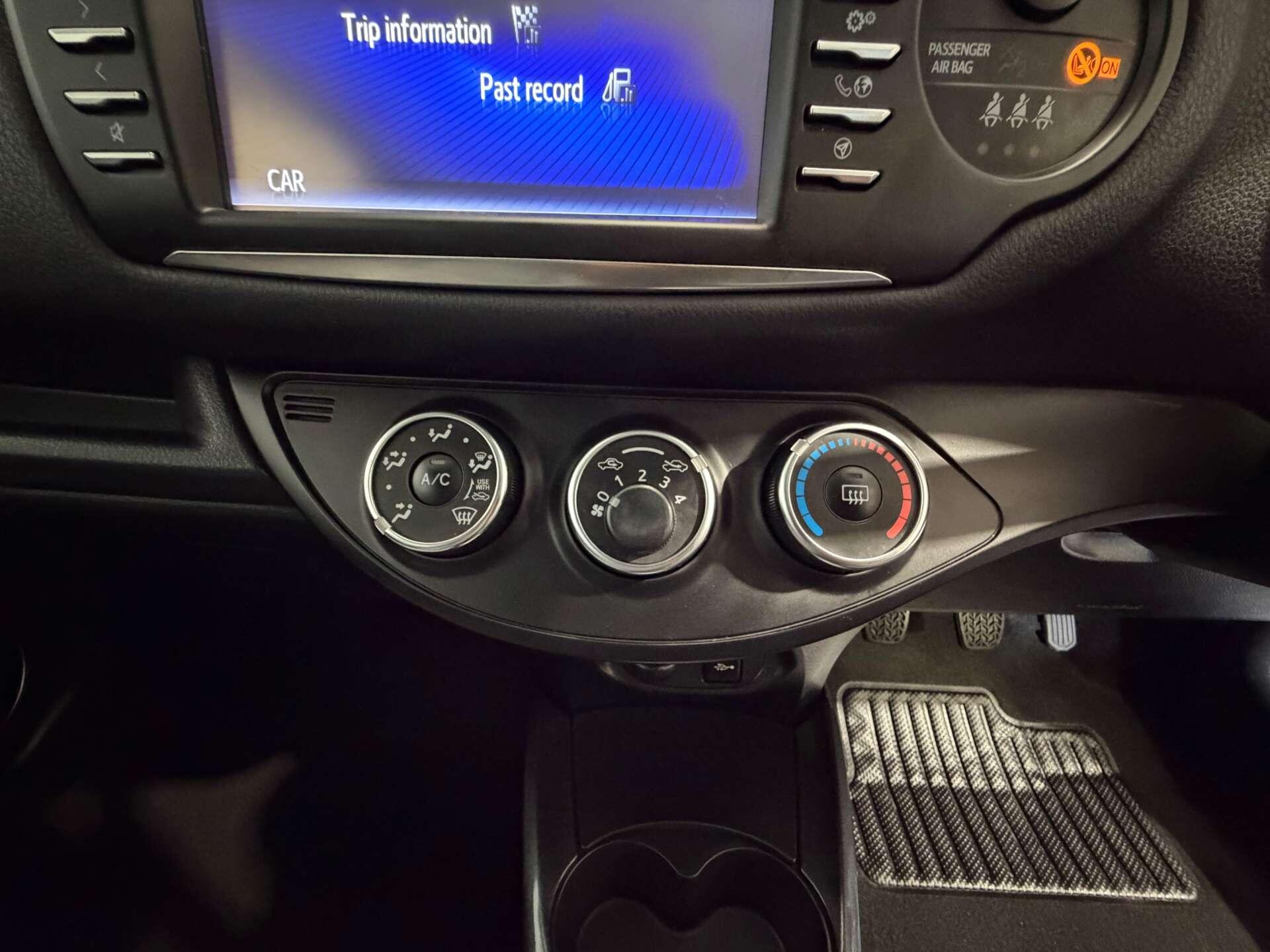 Toyota Yaris view 30