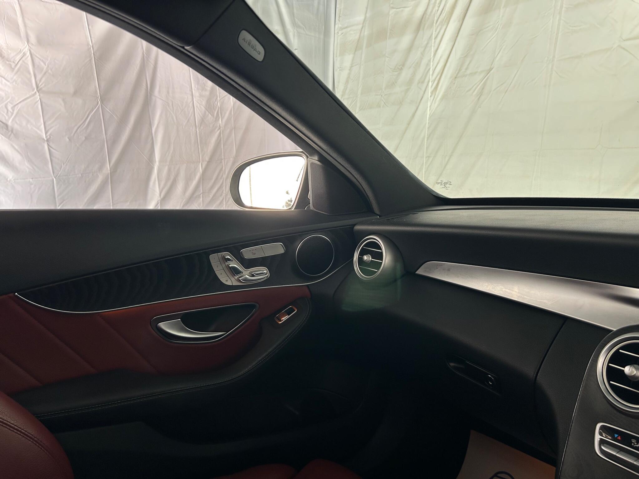 Mercedes-Benz C Class view 9