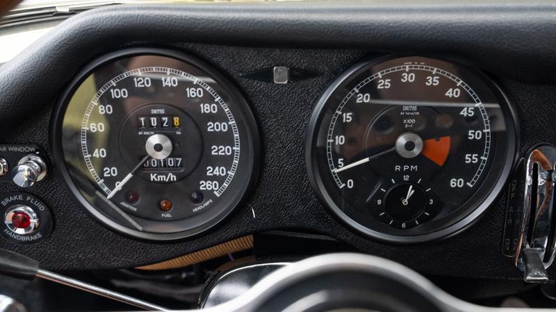 Jaguar E-Type view 26