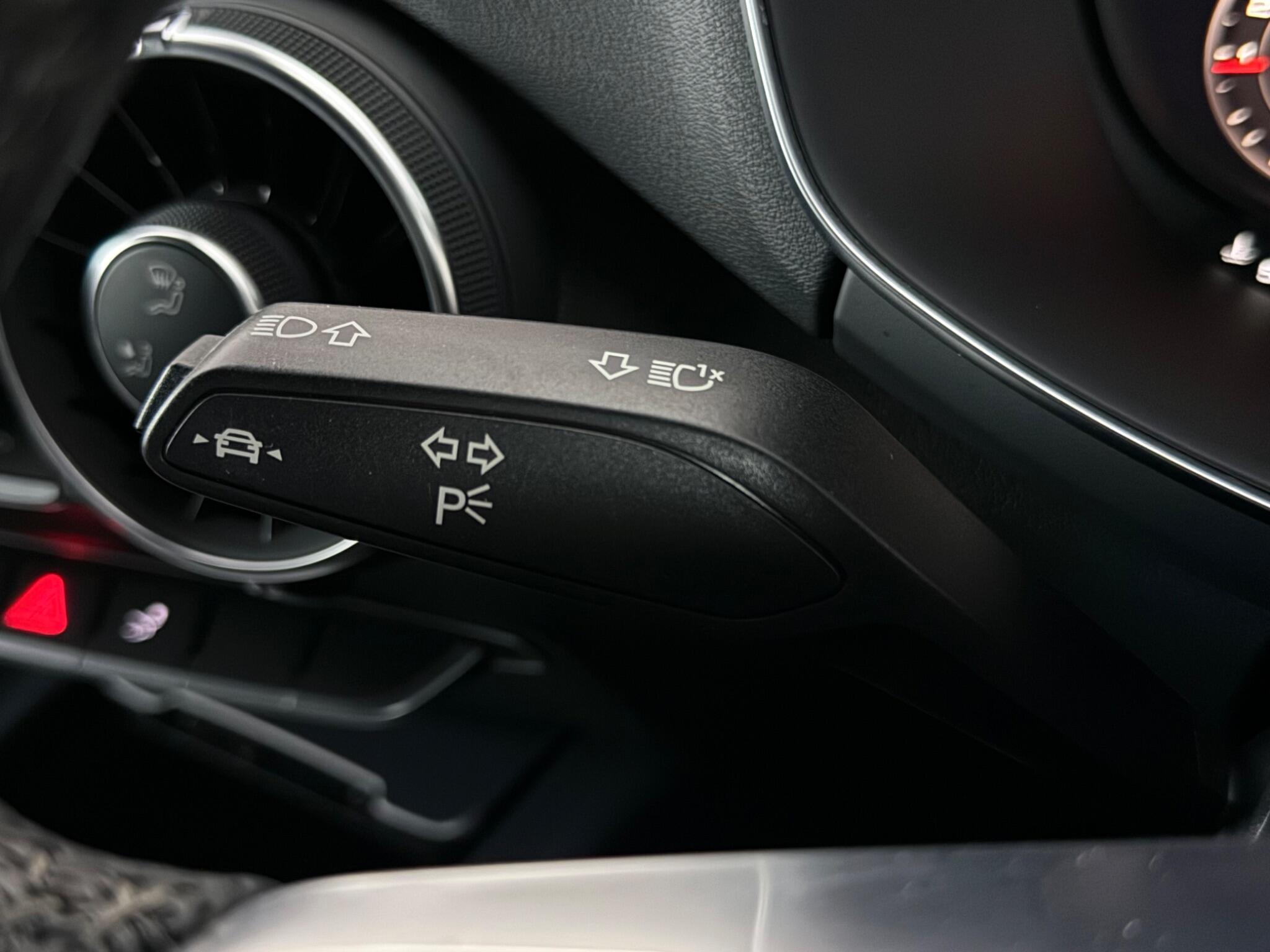 Audi TT view 18