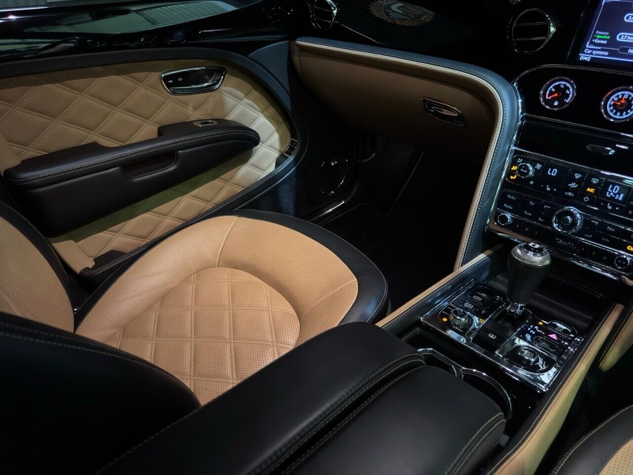 Bentley Mulsanne view 12