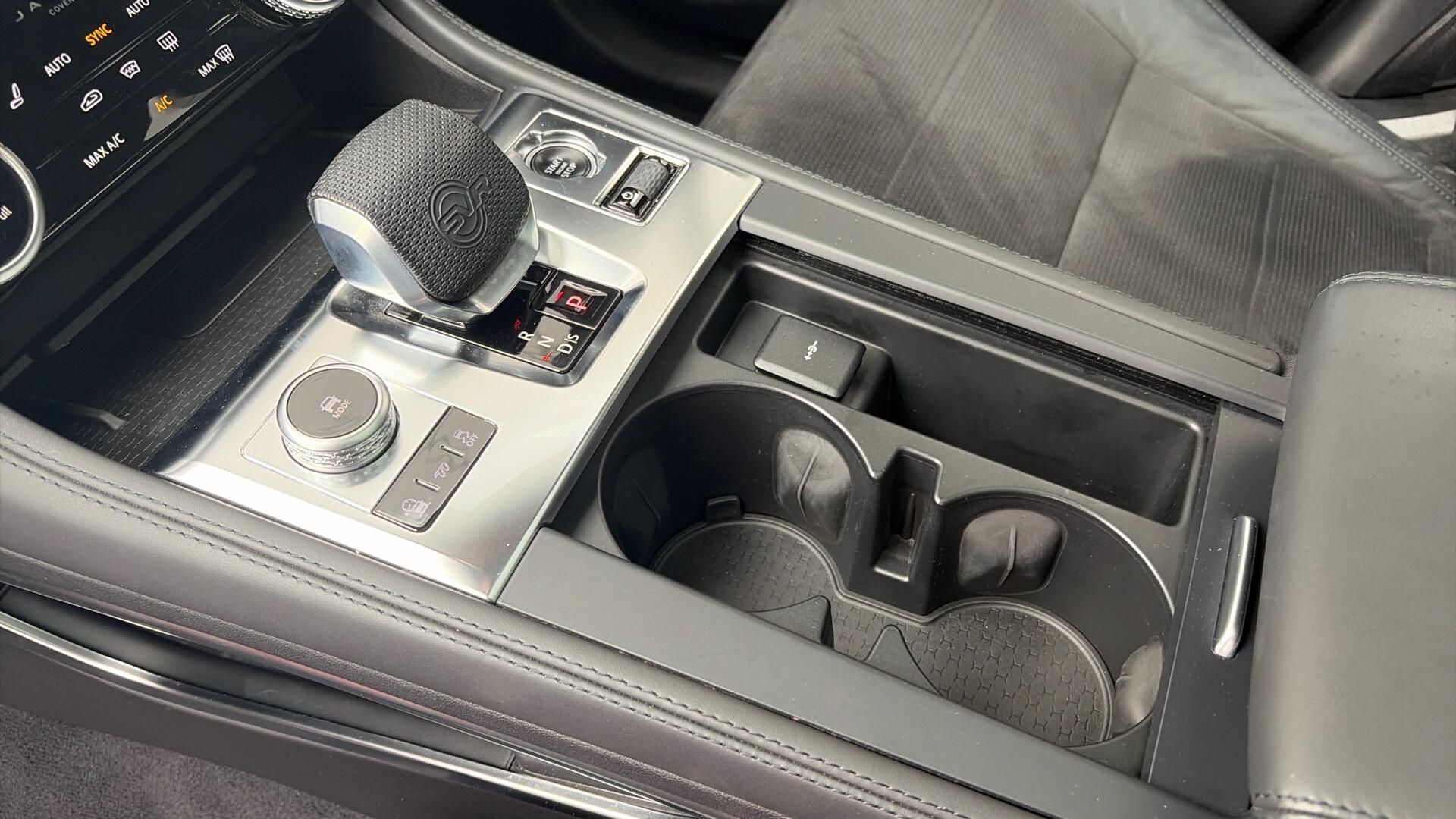 Jaguar F-Pace view 68